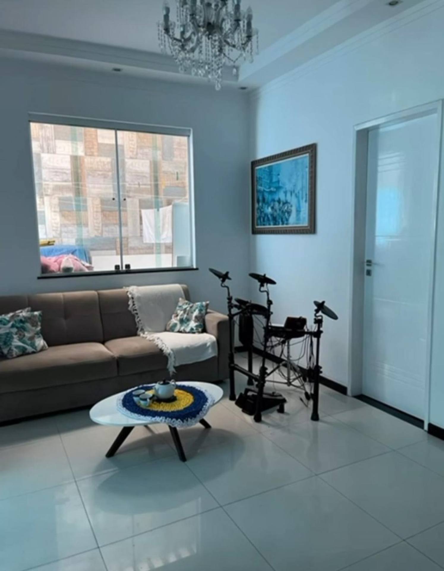 Casa á venda no Luzia com Piscina