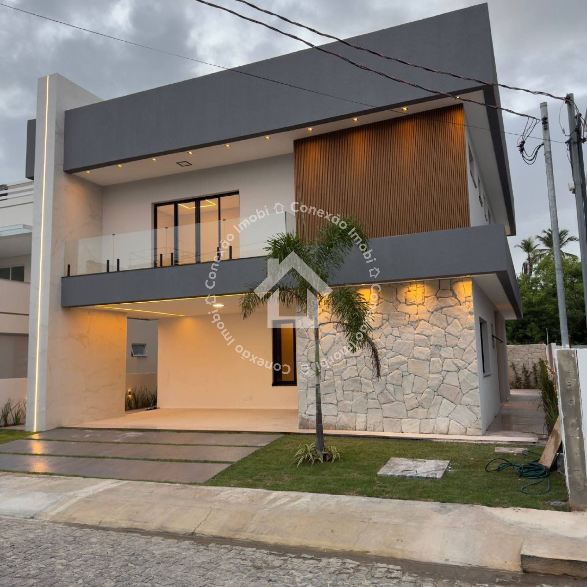 Casa Alto Padrão à Venda no Fragatta Aruana com 4 Quartos, Piscina e área gourmet.
