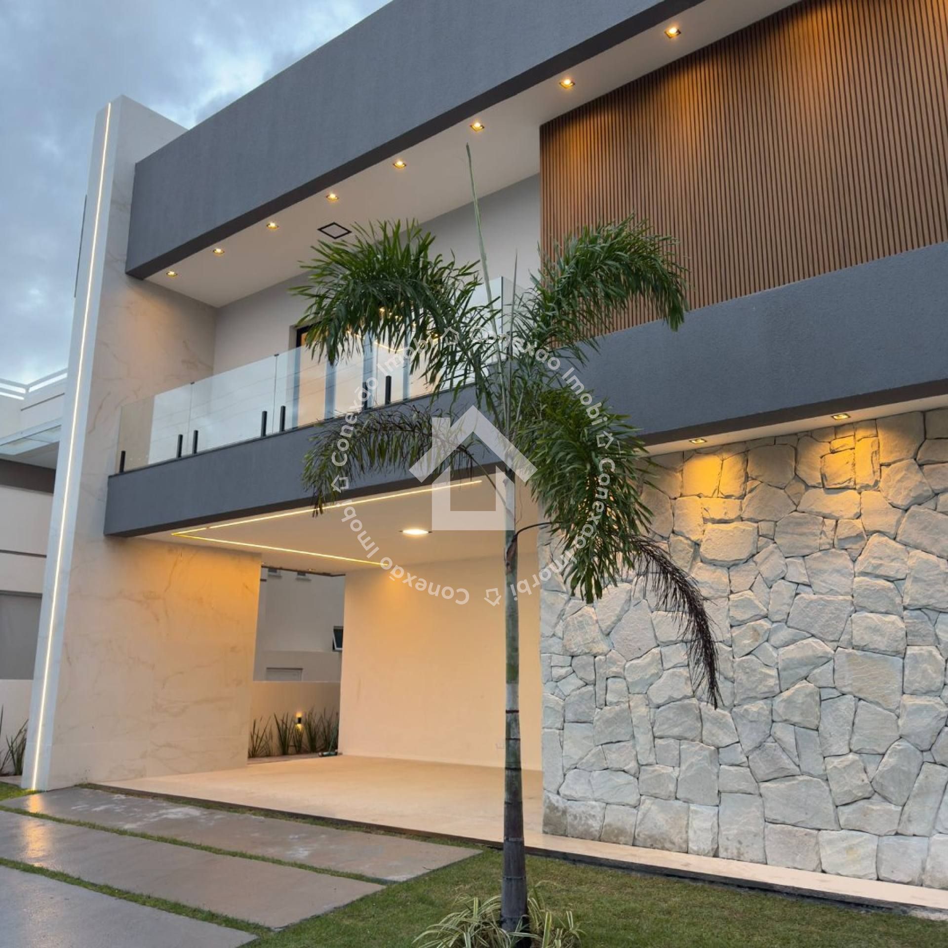 Casa Alto Padrão à Venda no Fragatta Aruana com 4 Quartos, Piscina e área gourmet.