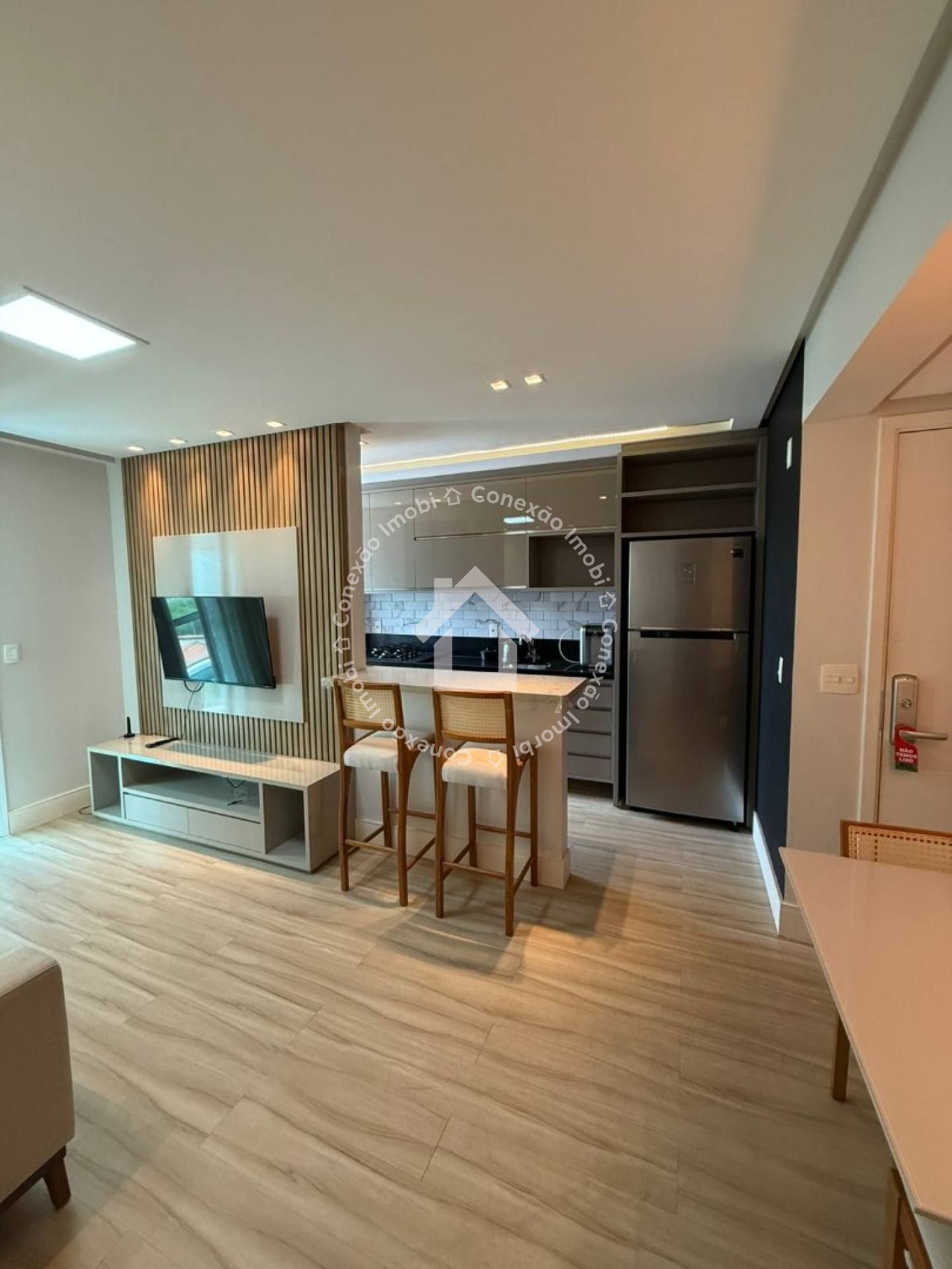 Apartamento reformado porteira fechada no Neo Residence à venda no bairro Jardins em Aracaju