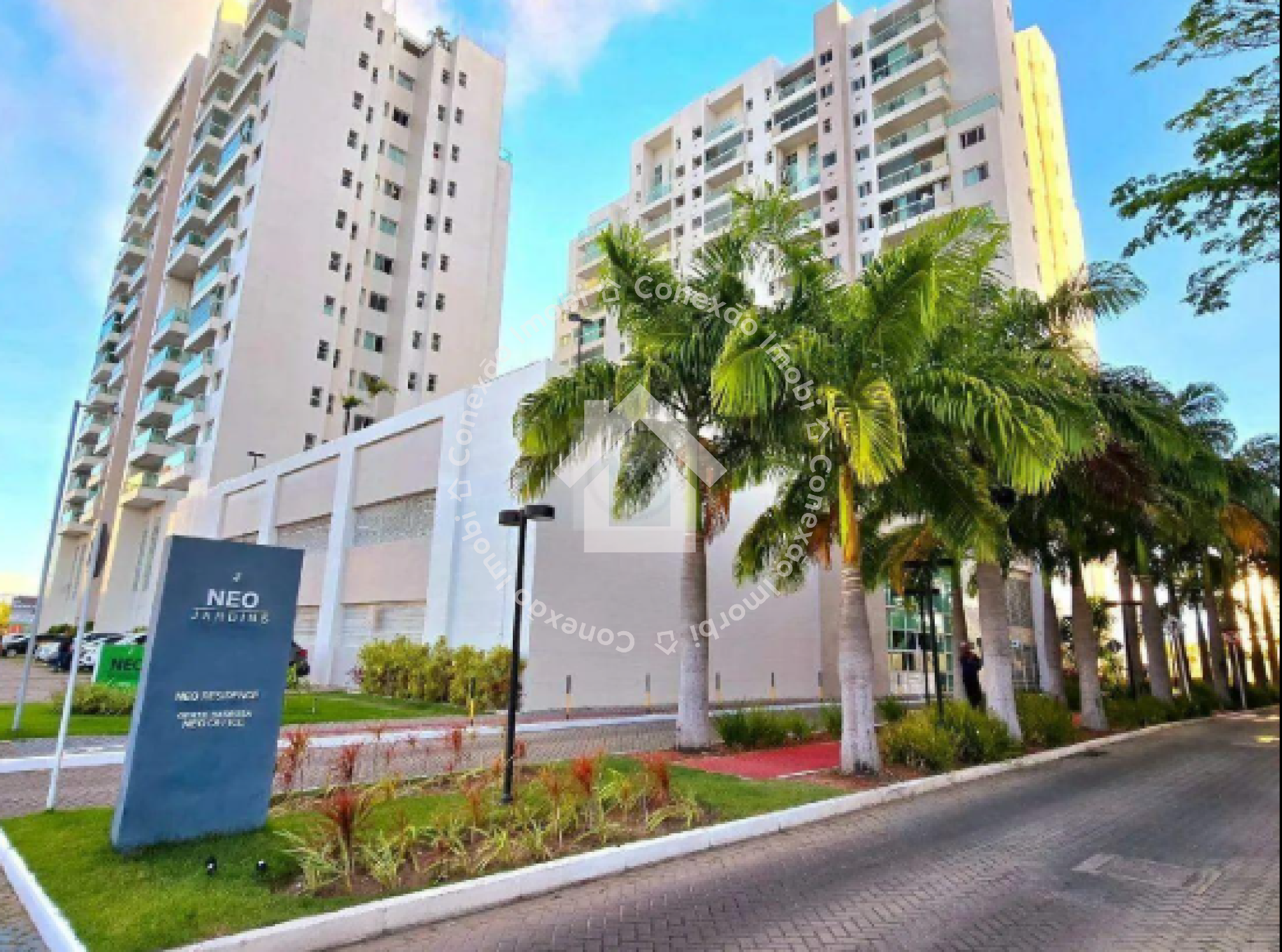 Apartamento reformado porteira fechada no Neo Residence à venda no bairro Jardins em Aracaju