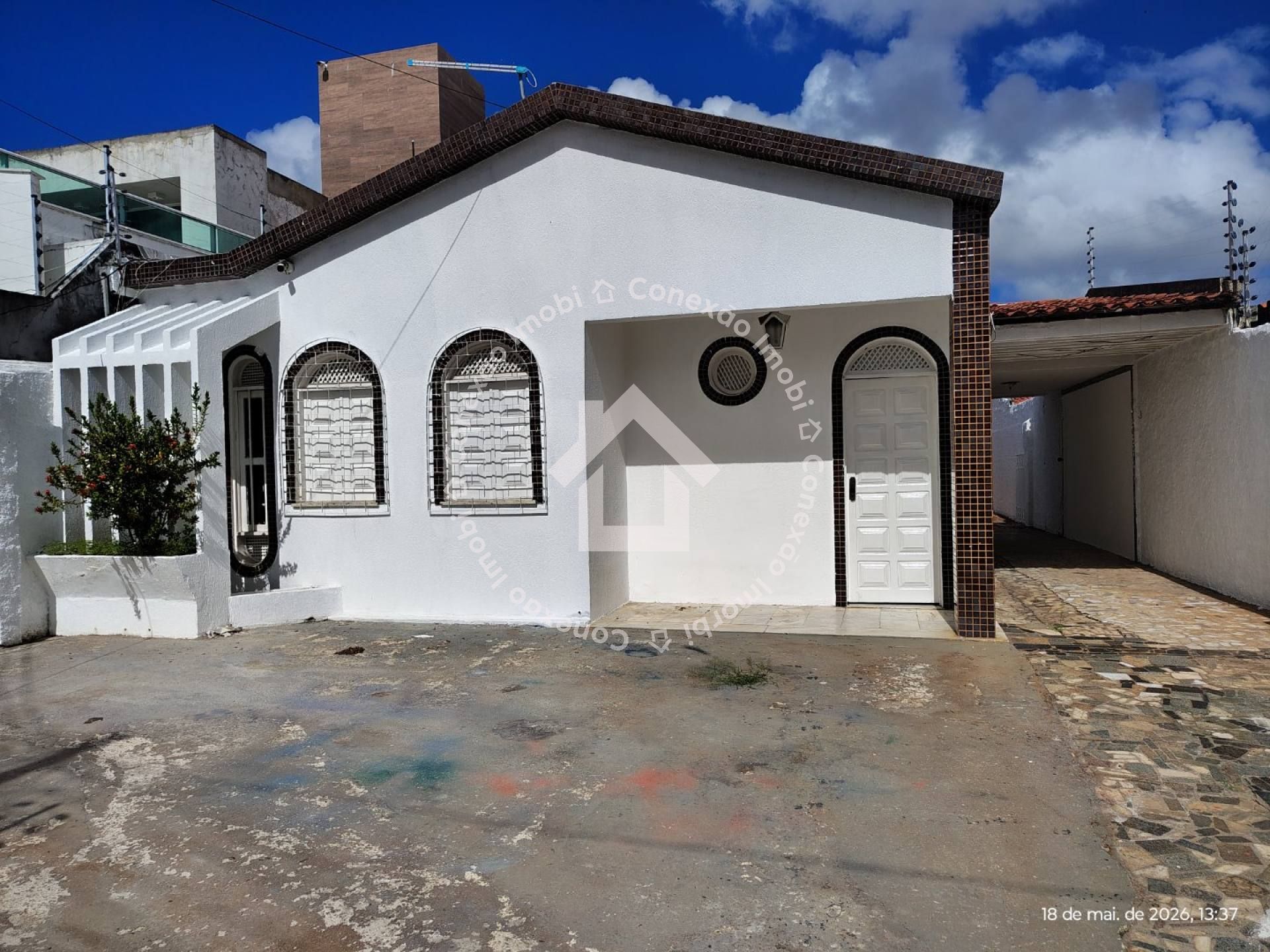 Casa com amplo terreno no Sol Nascente | Jabotiana | Pode ser financiada!