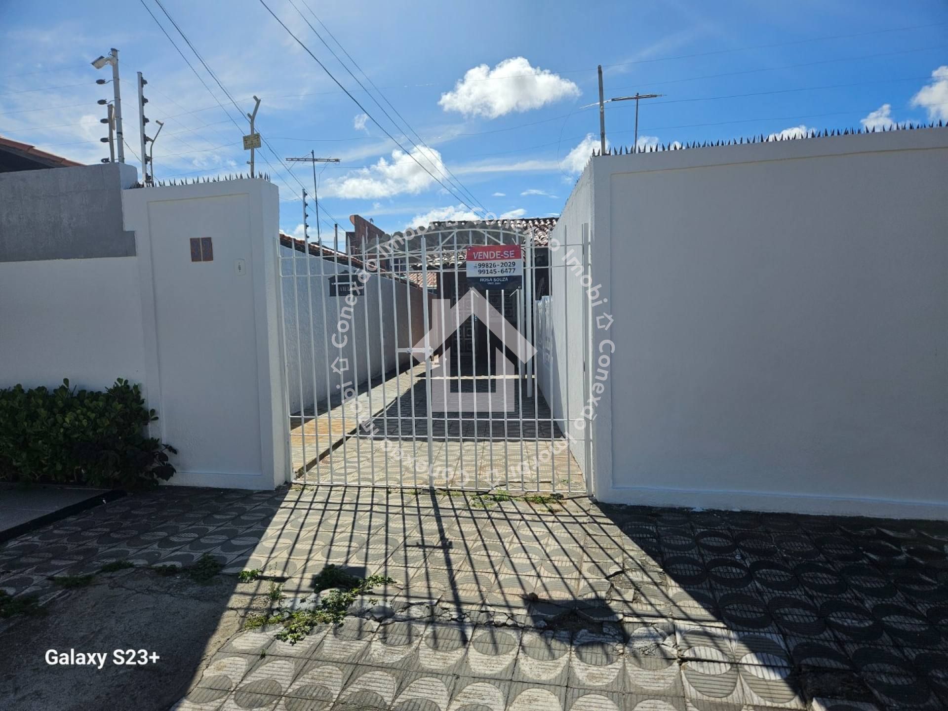 Casa com piscina no Beira Mar 1