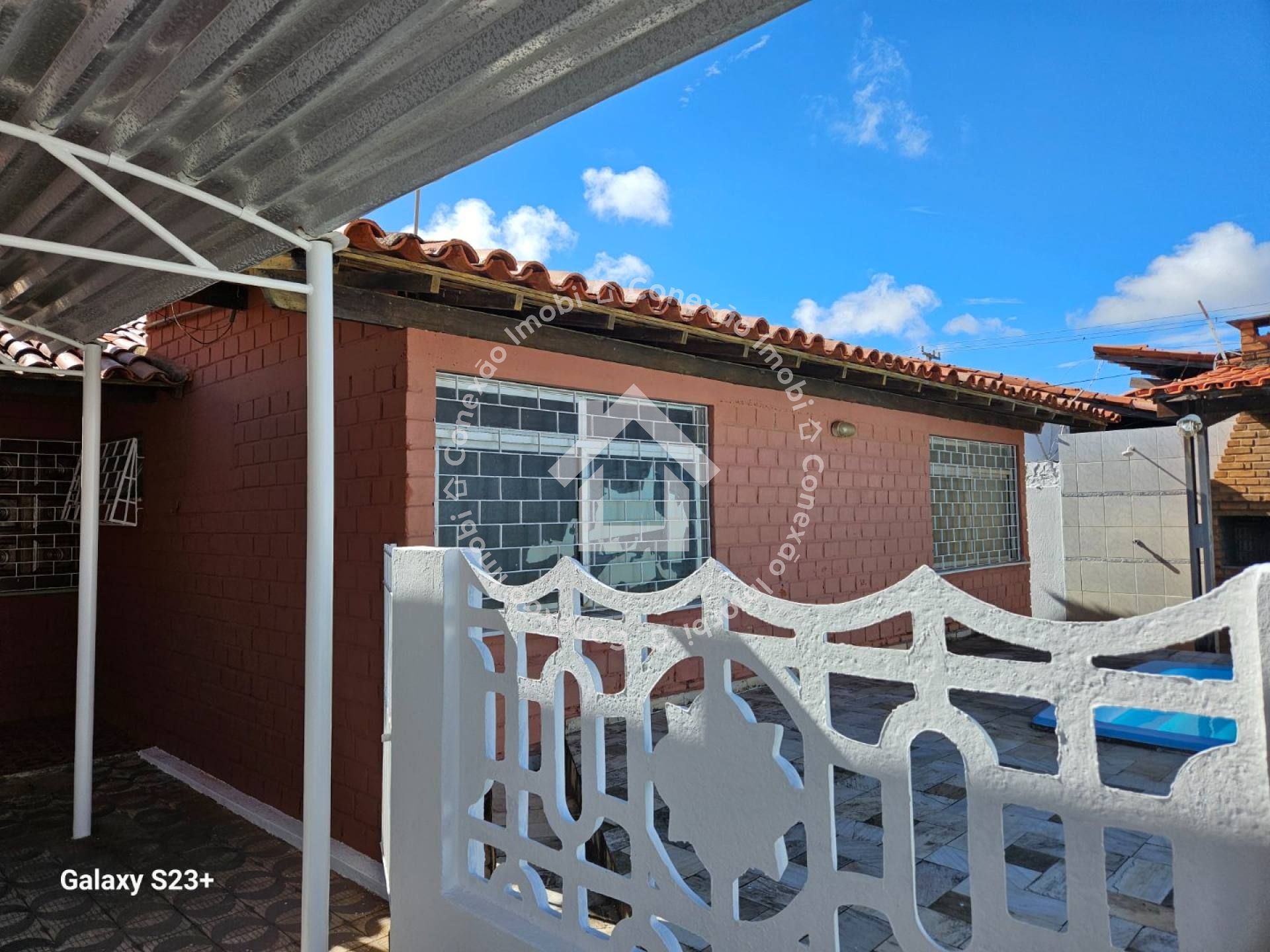 Casa com piscina no Beira Mar 1