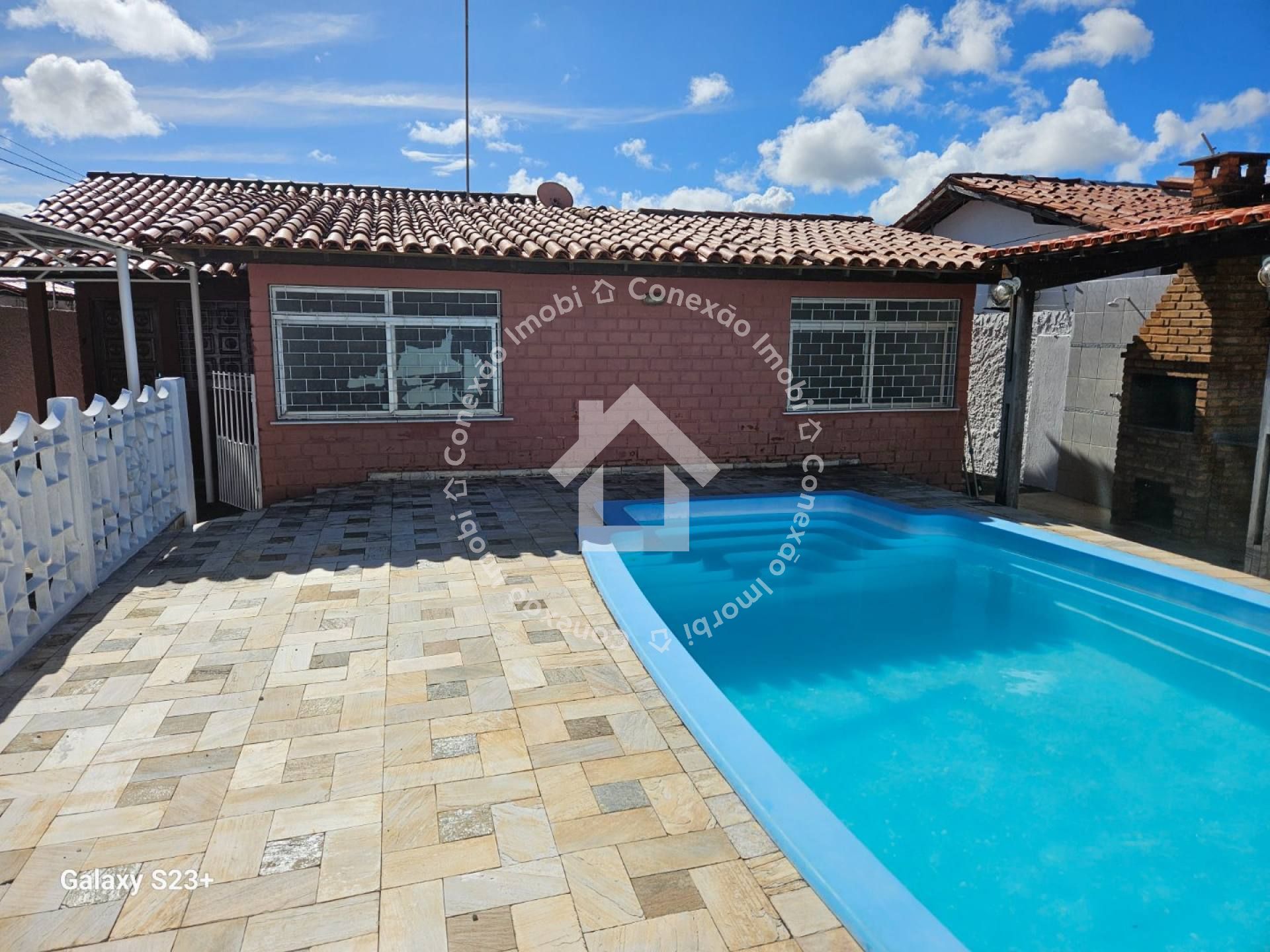 Casa com piscina no Beira Mar 1