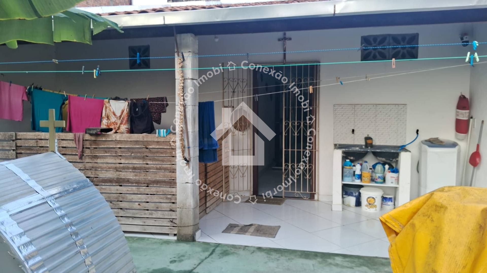 Casa à venda em Lagarto, SE com Suíte, ponto de Comércio e Grande Área Externa!