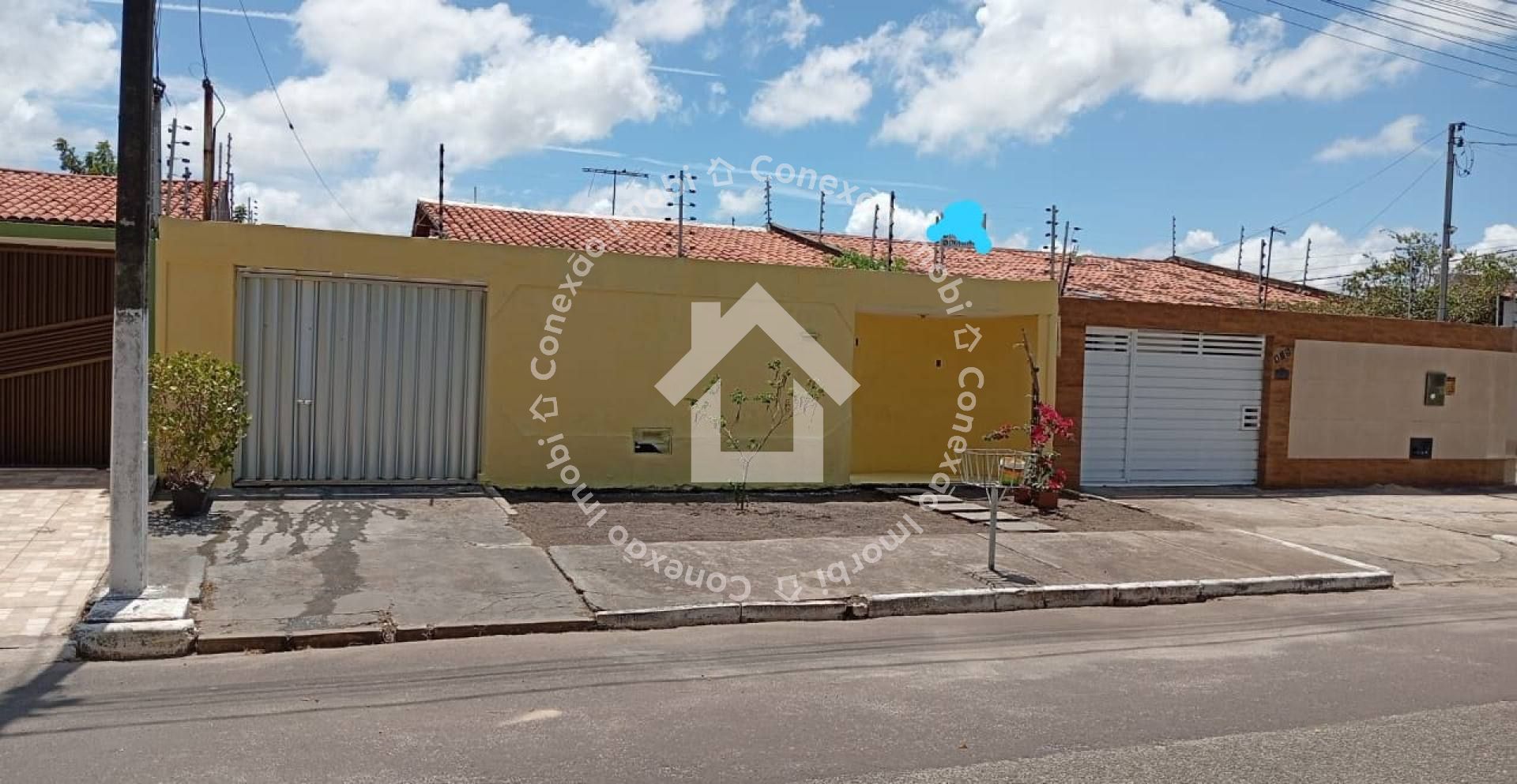Casa financiável à venda na Aruana com 2 Quartos