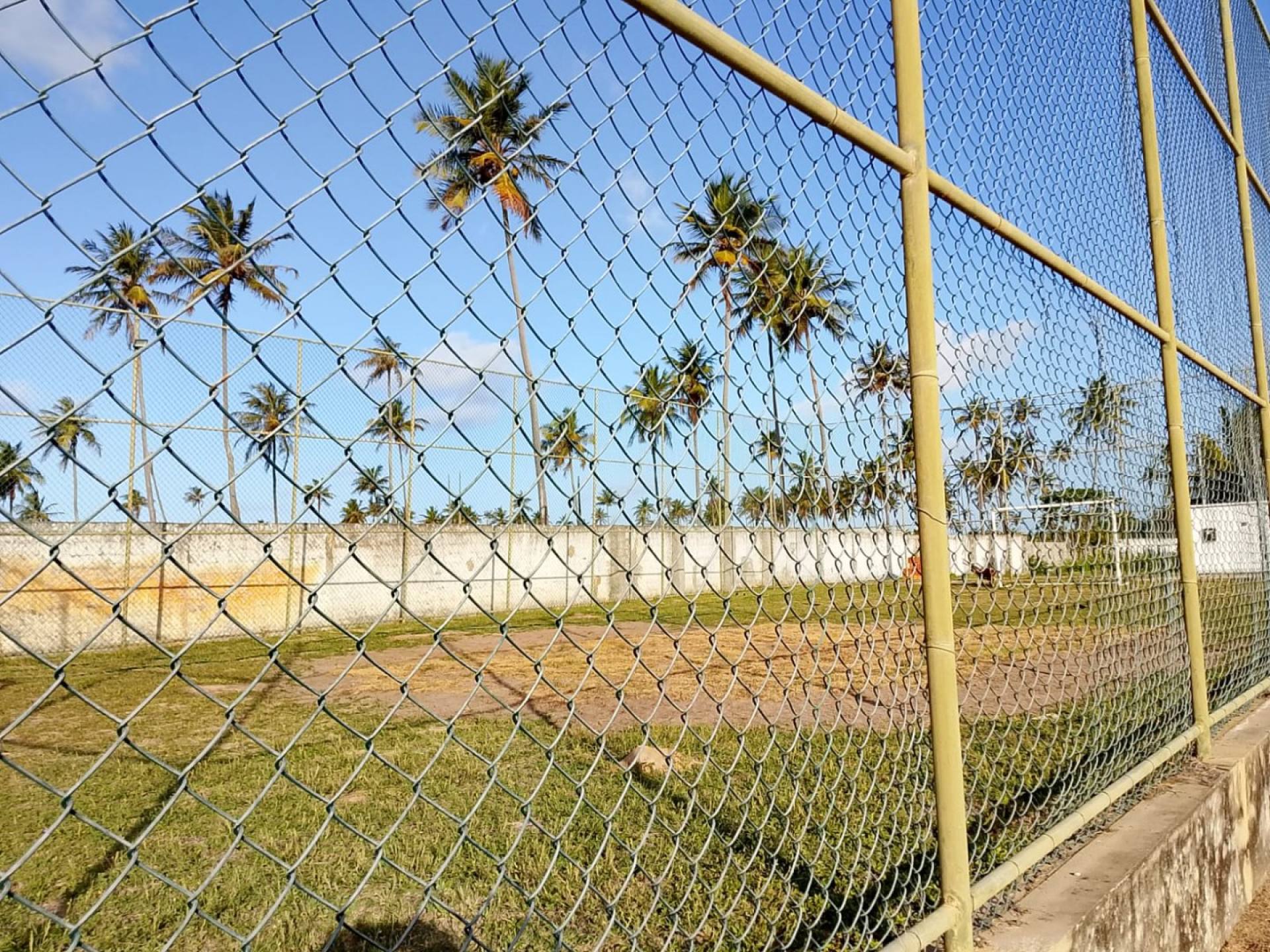 Lotes no condom. Caueira Beach. Proximo a praia