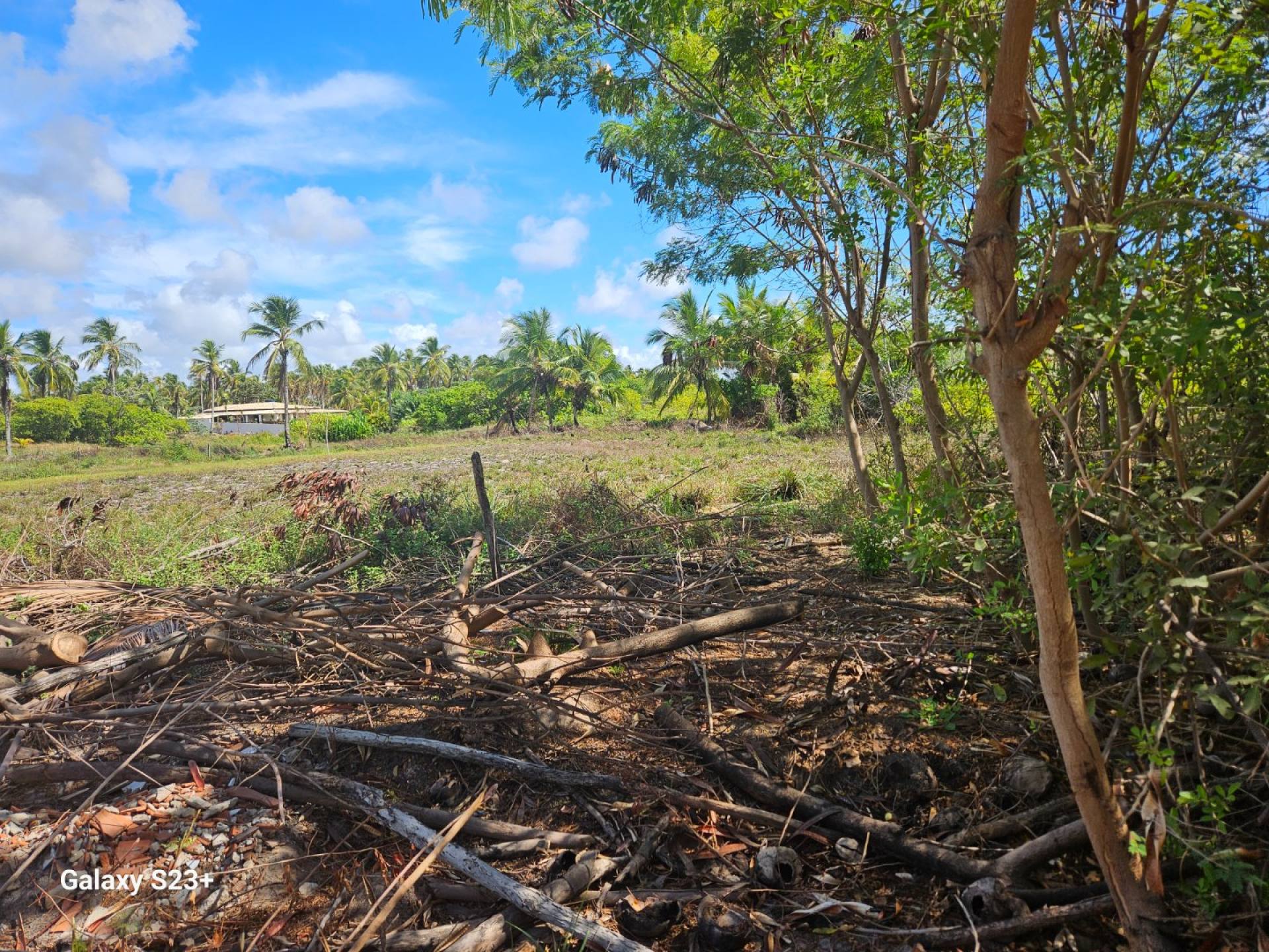 Lote de 1800 m2 no Robalo