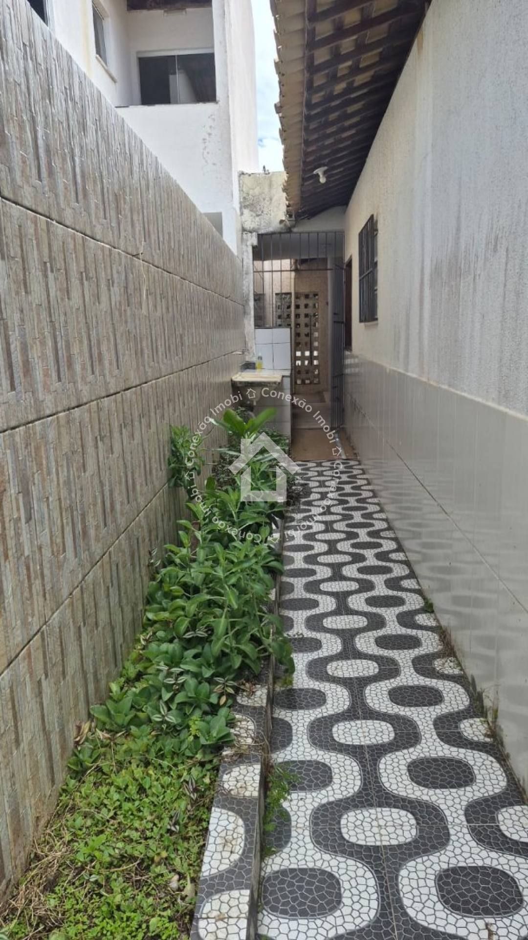 CASA À VENDA NO CONDOMÍNIO COSTA MARINA COM DOIS QUARTOS E 1 SUÍTE: