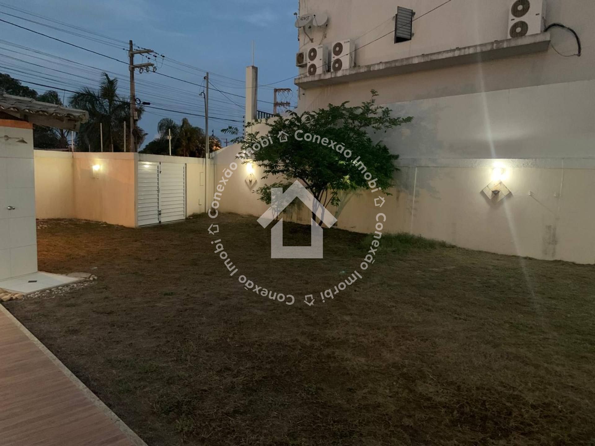 Casa Térrea com piscina à venda no Bairro Matapuã | FINANCIA!