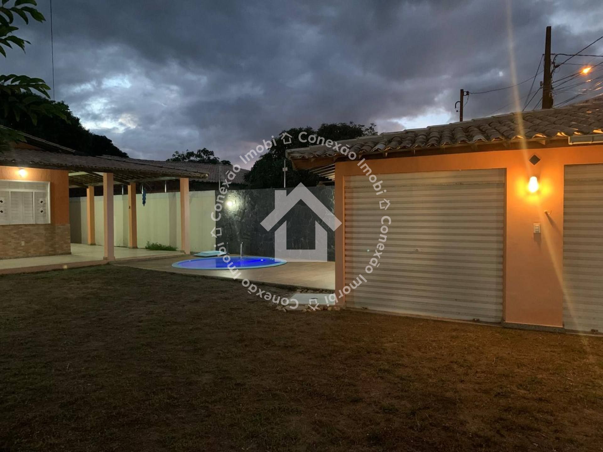 Casa Térrea com piscina à venda no Bairro Matapuã | FINANCIA!