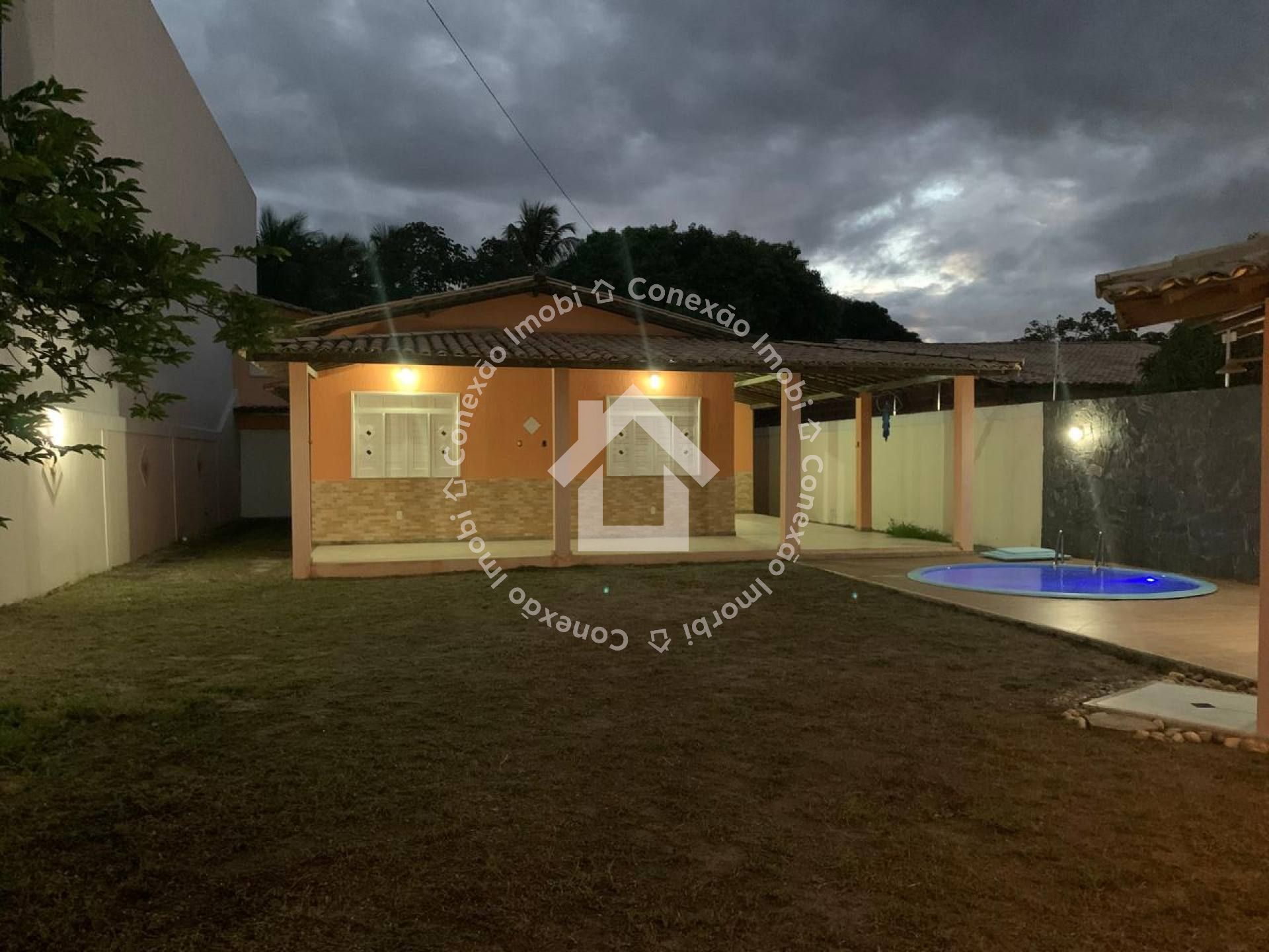 Casa Térrea com piscina à venda no Bairro Matapuã | FINANCIA!