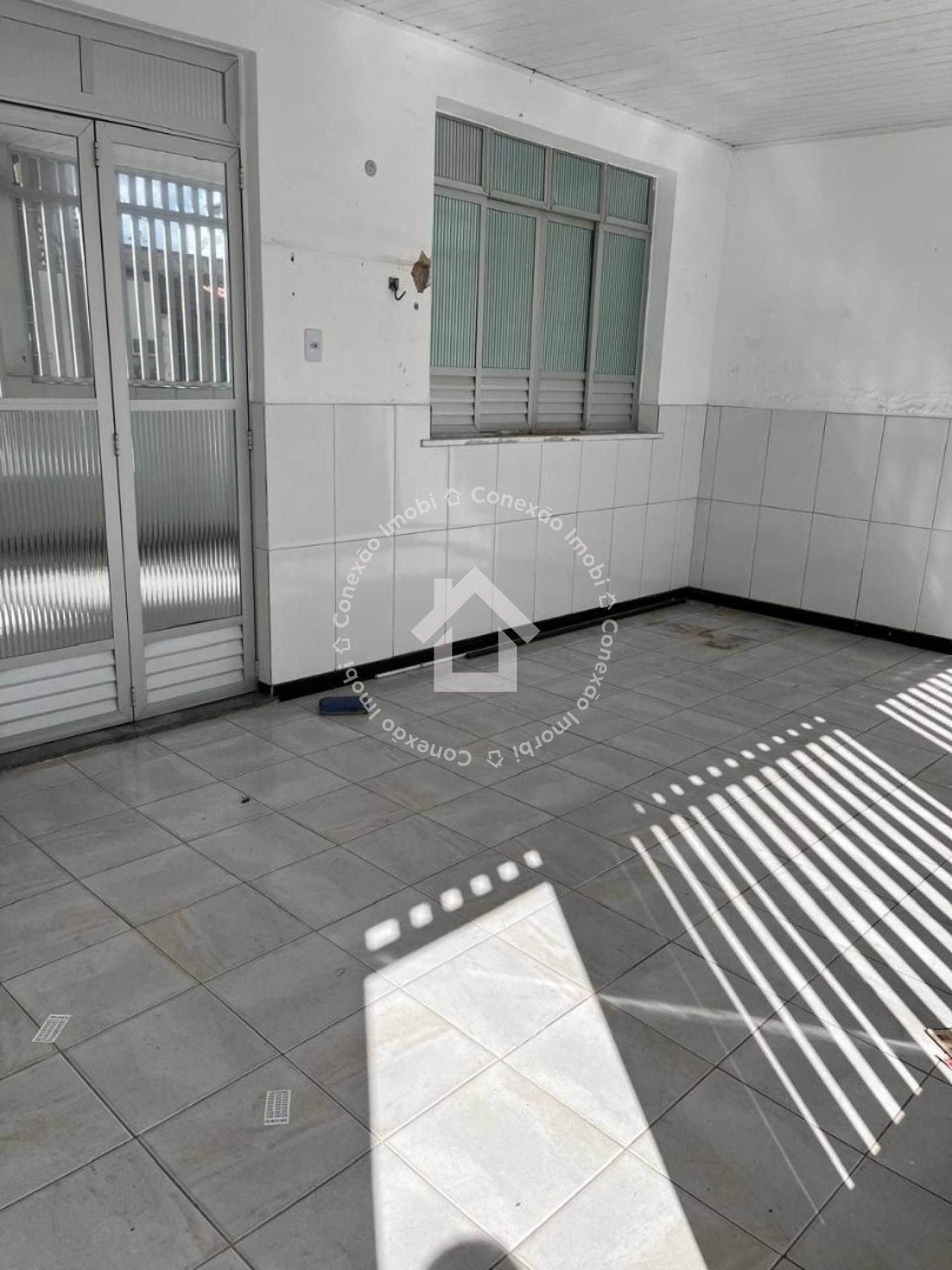 Casa à Venda no bairro Siqueira Campos com quintal e vaga para 2 carros | Financia