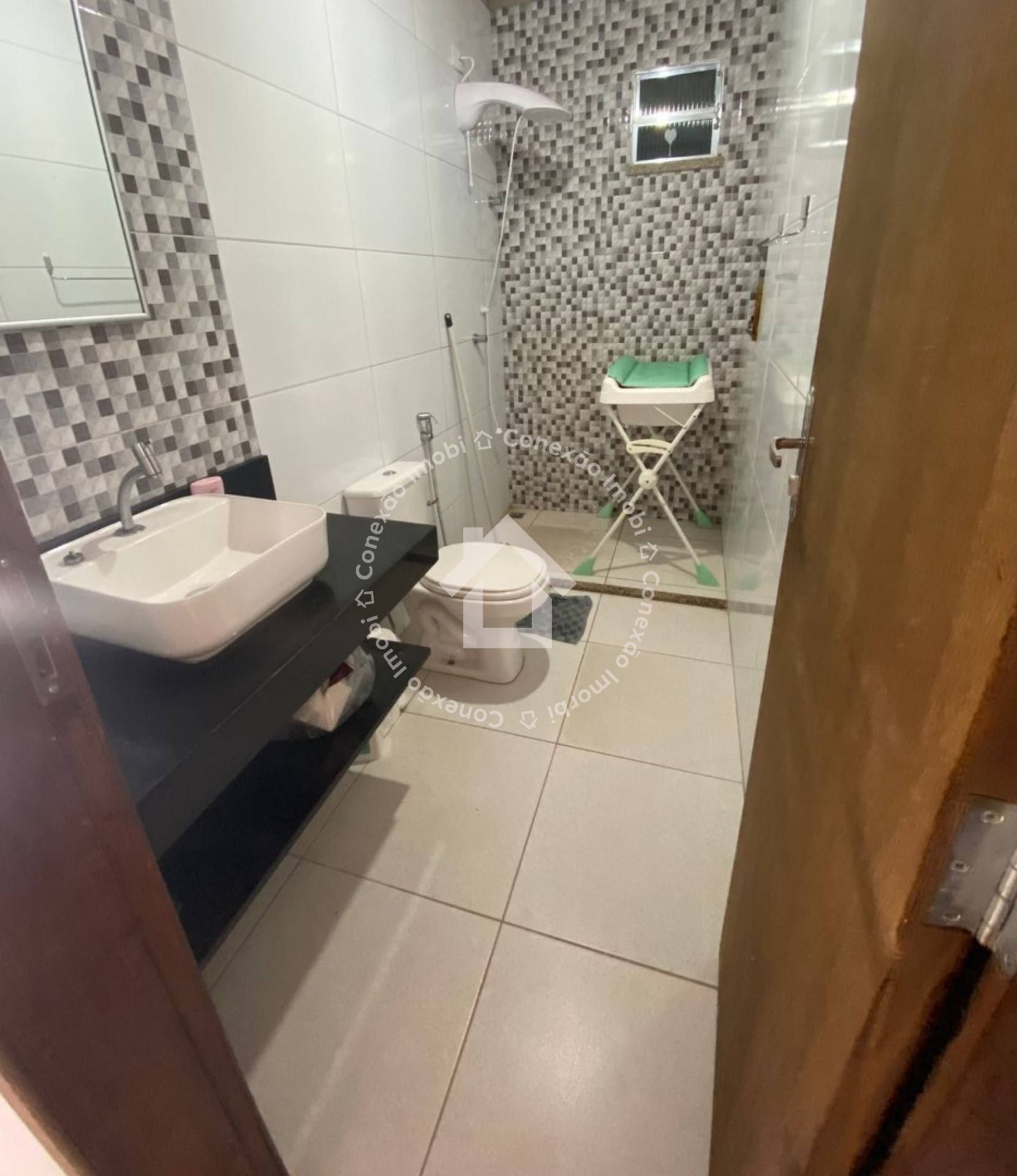 Casa à Venda no Bairro Farolândia| 4 quartos