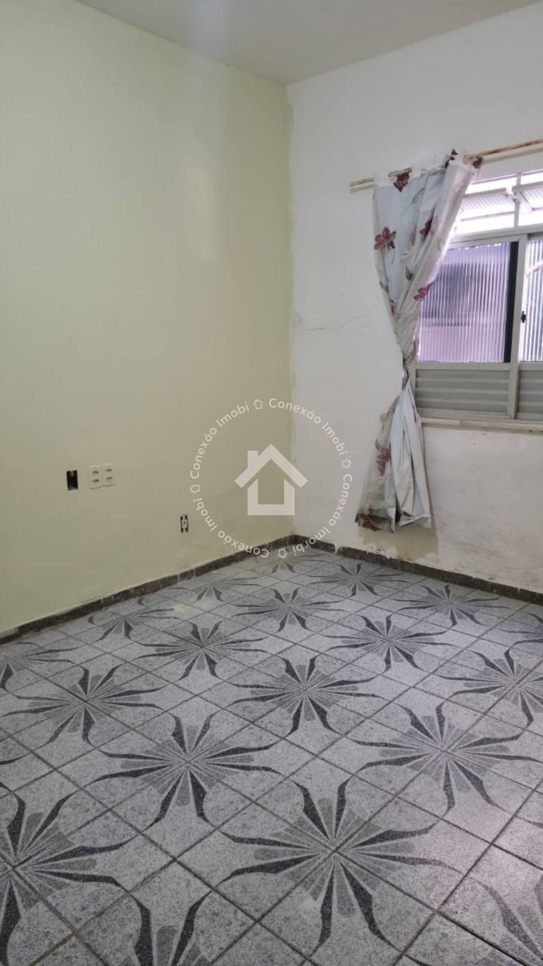 Casa à Venda no Bairro Luzia | 4 Quartos, 2 Suítes, Quintal e Garagem Coberta em Aracaju| Pode ser financiada