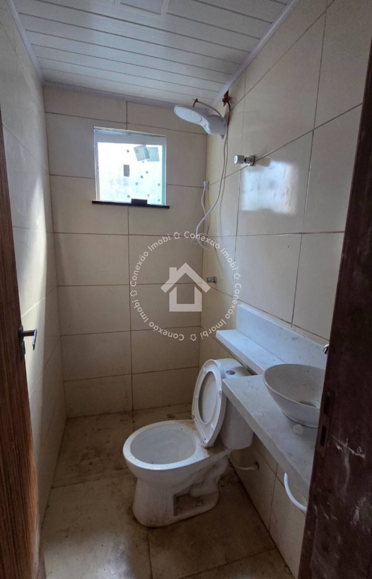 Casa em via pública com 4 quartos próximo ao shopping prêmio Socorro