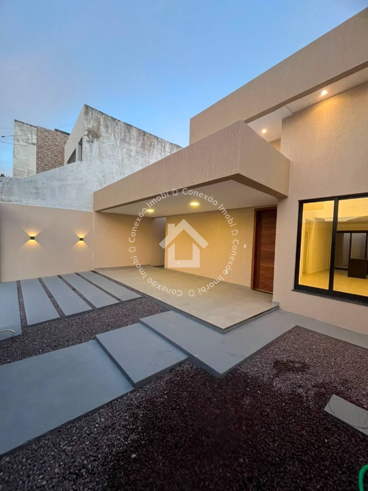 Casa Alto Padrão à Venda no Bairro Aruana - Residencial Mar de Aruana 2