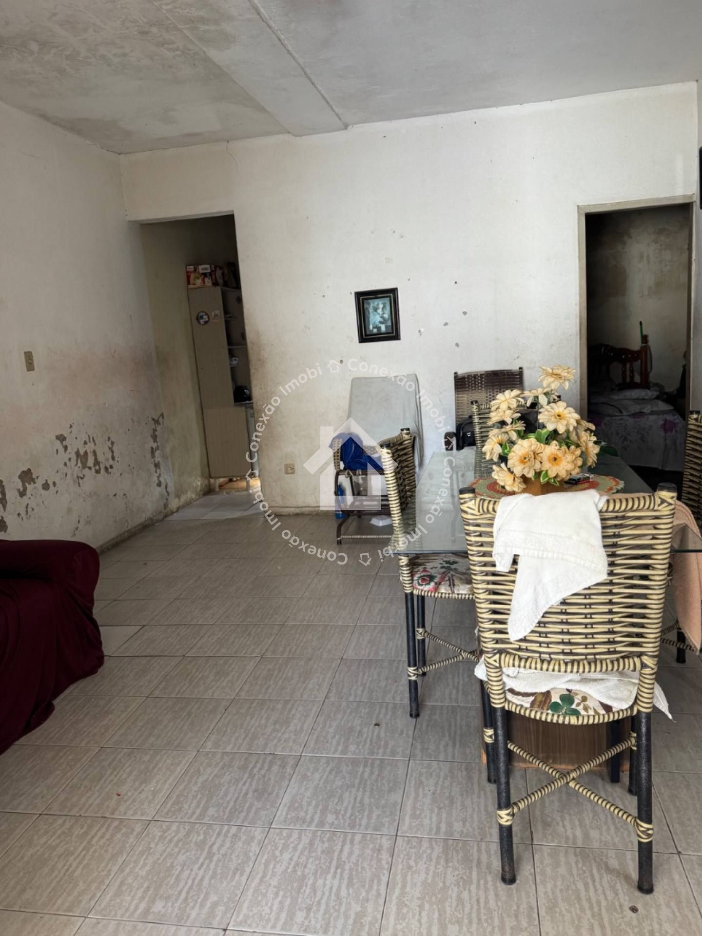 Casa no Bairro Suíssa à Venda | 2 Quartos| 175m² de Área Total | Somente á vista