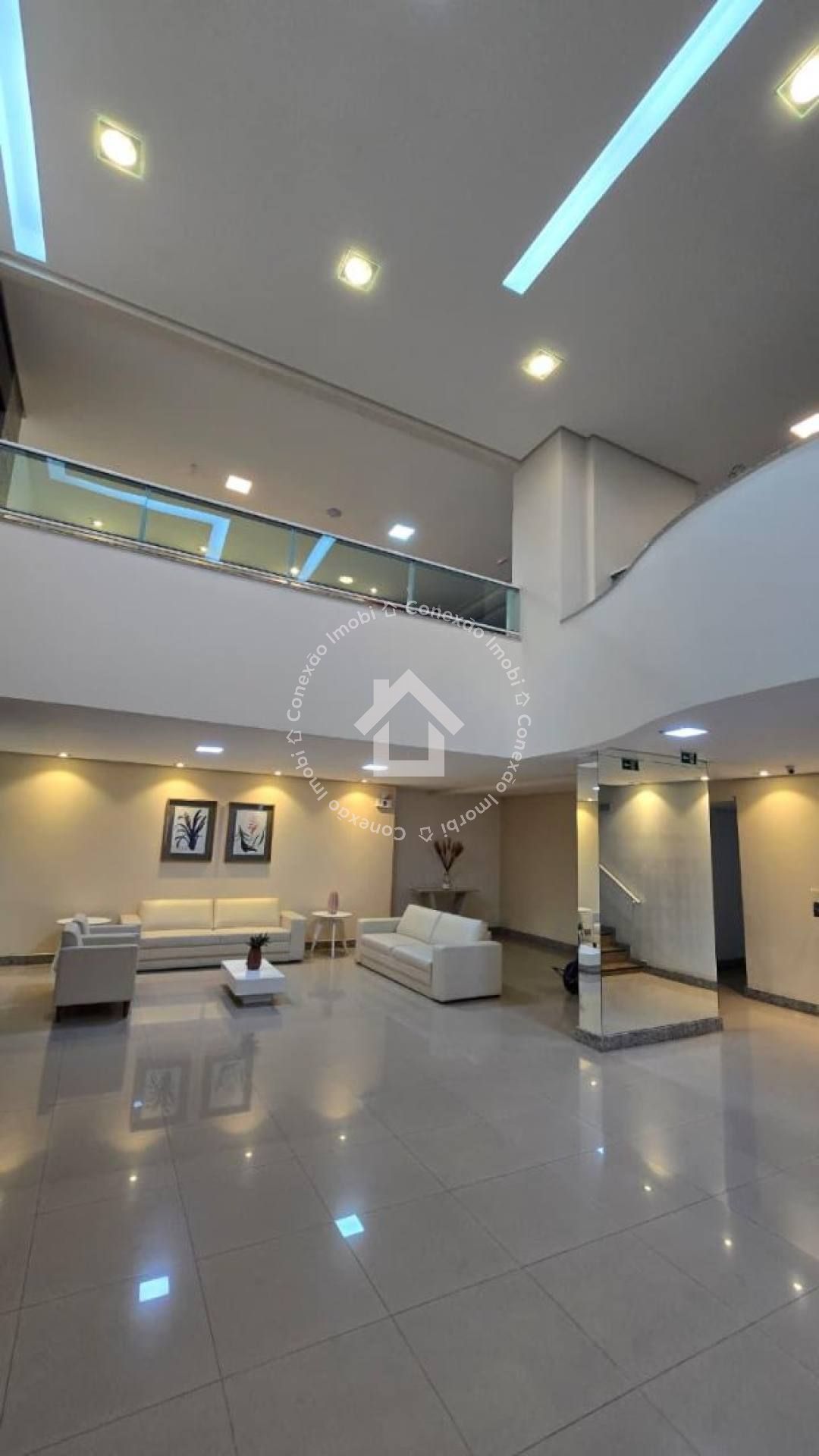 Apartamento Reformado à Venda na Farolândia | Solarium Residence, 2 Quartos, Próximo da UNIT