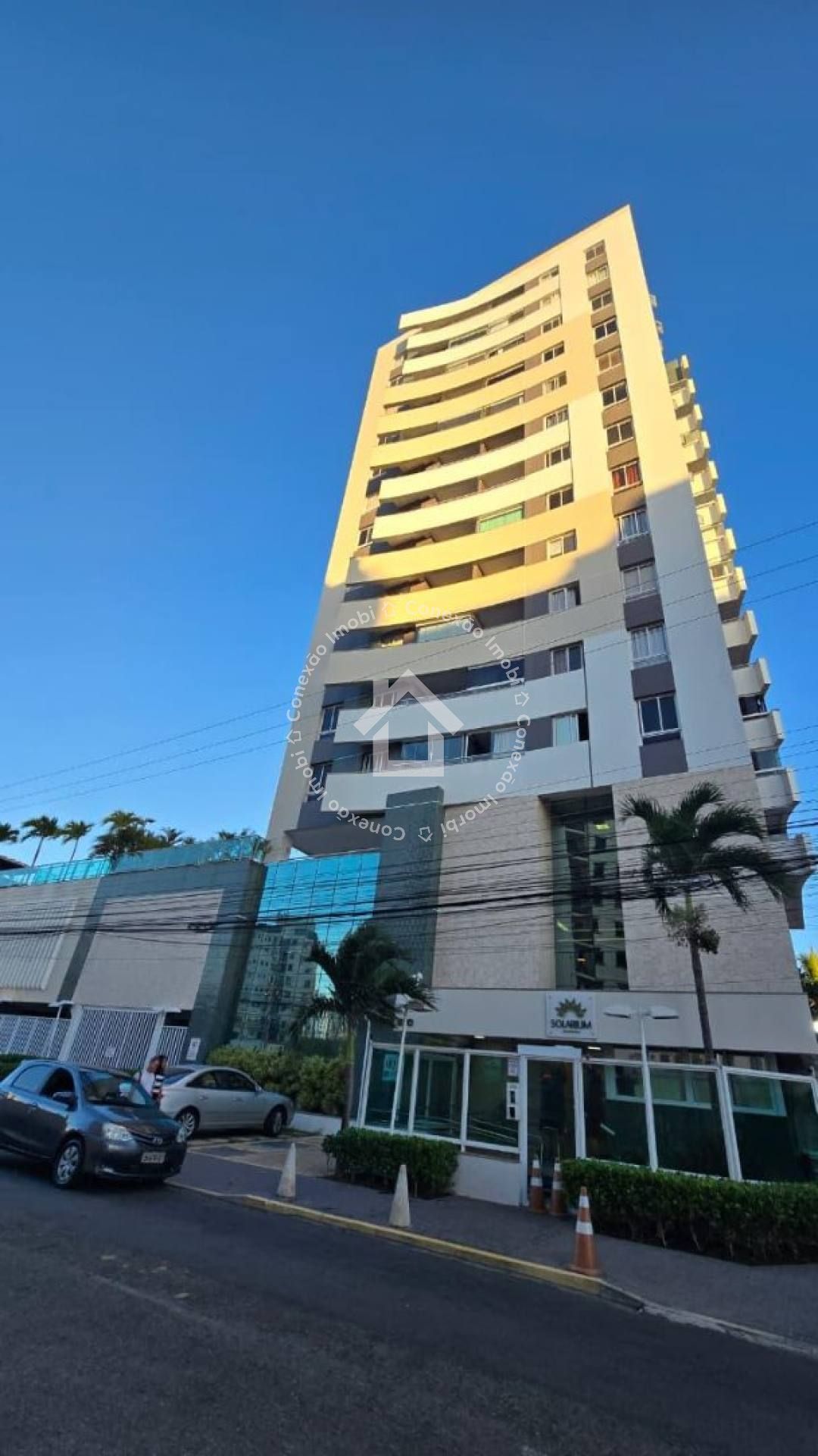 Apartamento Reformado à Venda na Farolândia | Solarium Residence, 2 Quartos, Próximo da UNIT