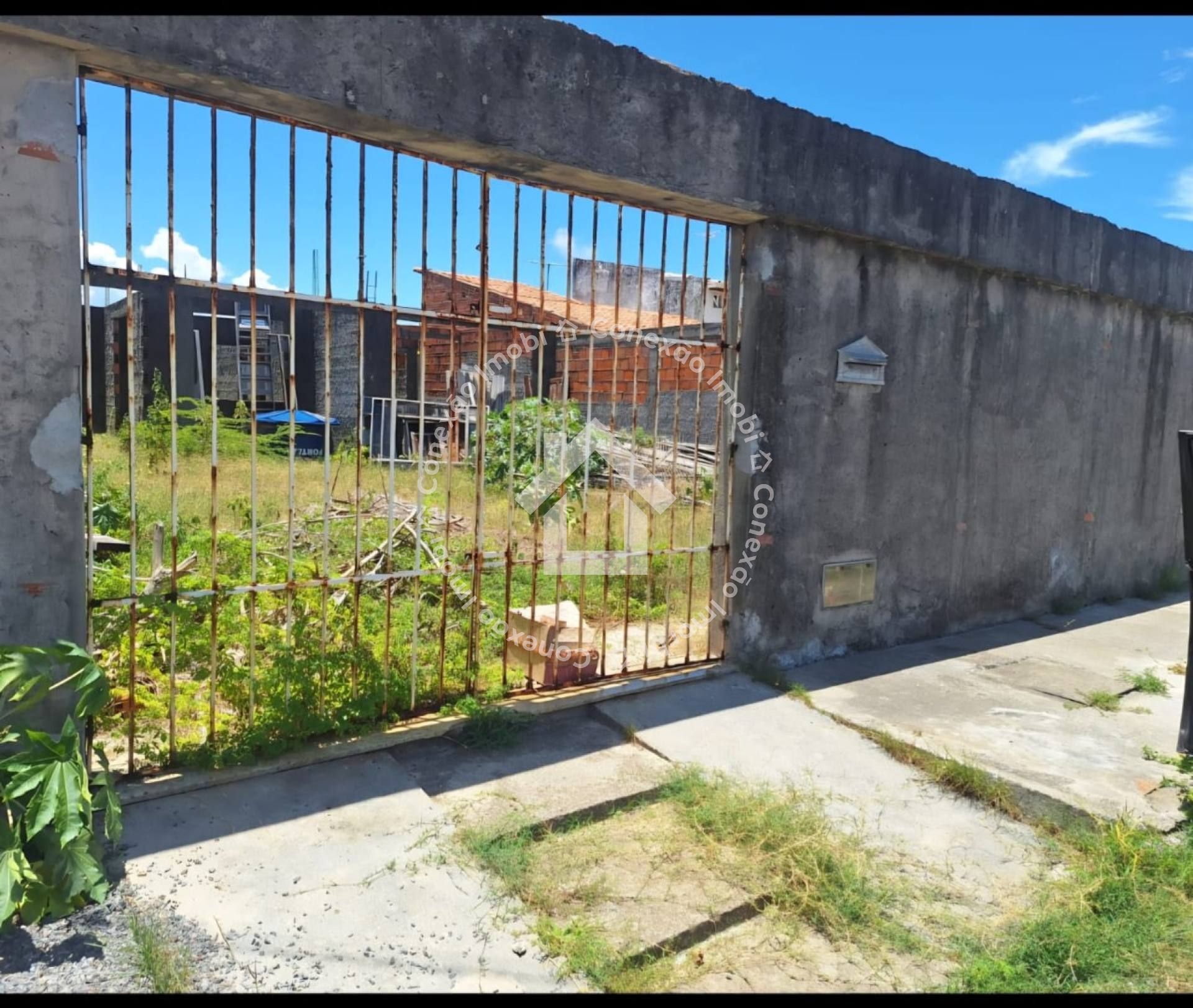 Terreno à Venda na Região do Aeroporto | 280 m² | Ótimo para Investimento