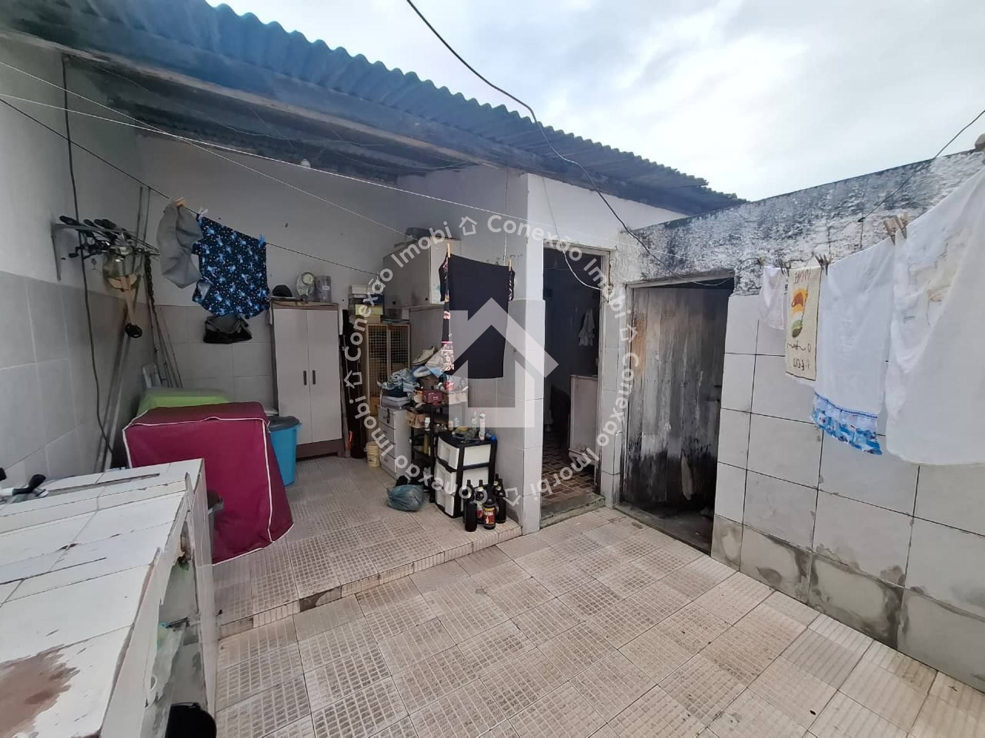 Casa à Venda no Centro de Aracaju com 6 Quartos, Suíte, 2 Vagas de garagem e Amplo Quintal| Somente à vista