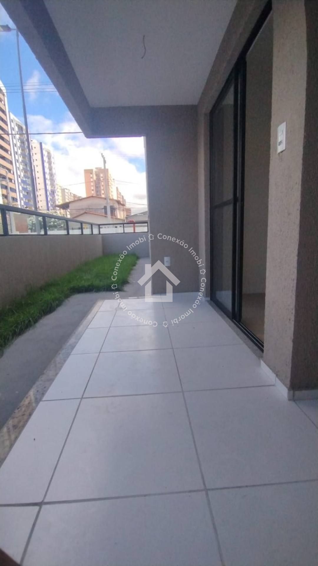Apartamento à Venda no Bairro Luzia | Condomínio Luzitá | Térreo com giardino | Norte/Leste