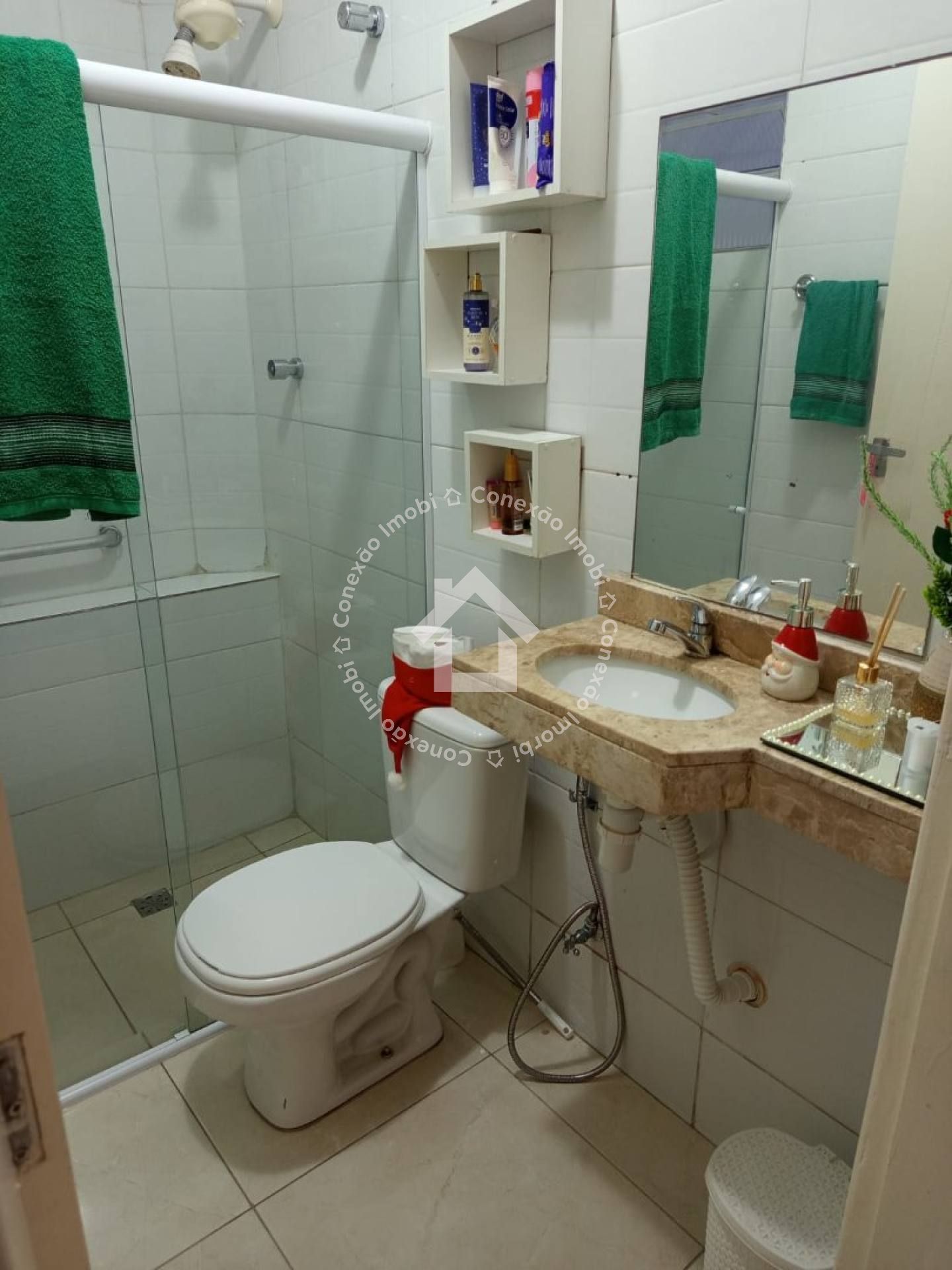 Casa à Venda com 4 Quartos no Bairro Cirurgia