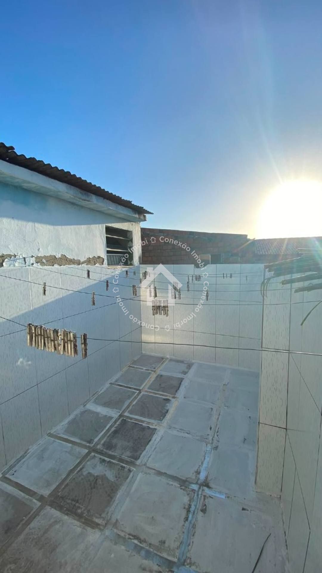 Casa à Venda com Dois Pavimentos e 5 Quartos no Bairro Santos Dumont