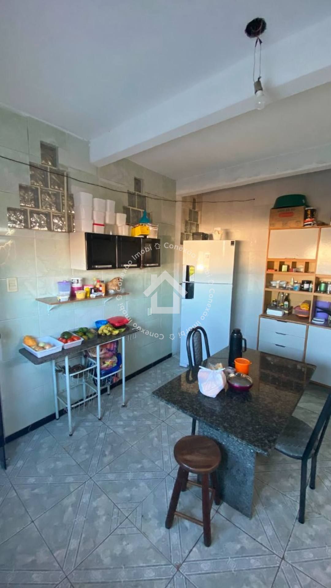 Casa à Venda com Dois Pavimentos e 5 Quartos no Bairro Santos Dumont