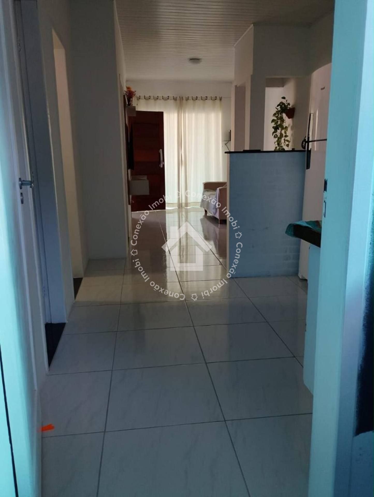 Casa de 2 Andares no Ponto Novo | 4 Quartos e Total Sombra