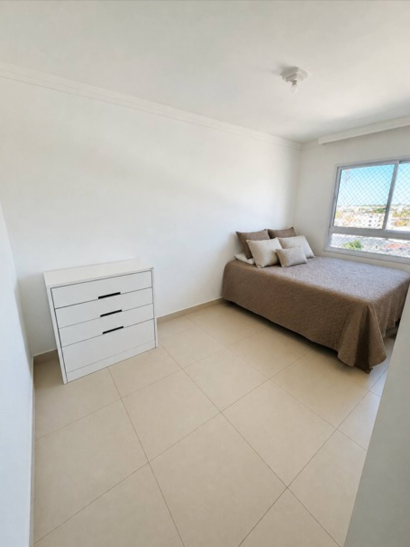 Apartamento à Venda no Luzia com 2 Quartos,Suíte e 1 vaga de Garagem | Easy Luzia