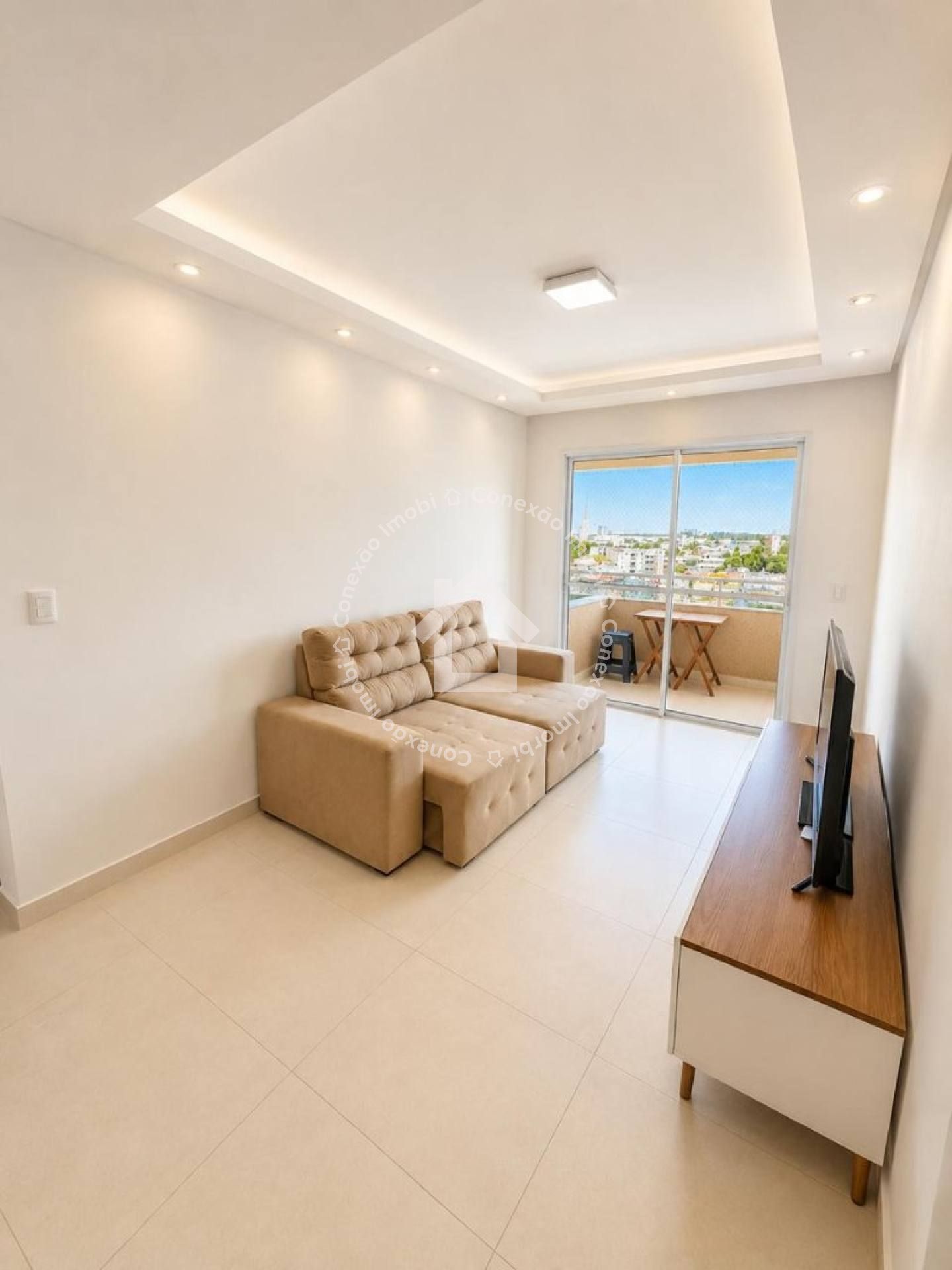 Apartamento à Venda no Luzia com 2 Quartos,Suíte e 1 vaga de Garagem | Easy Luzia