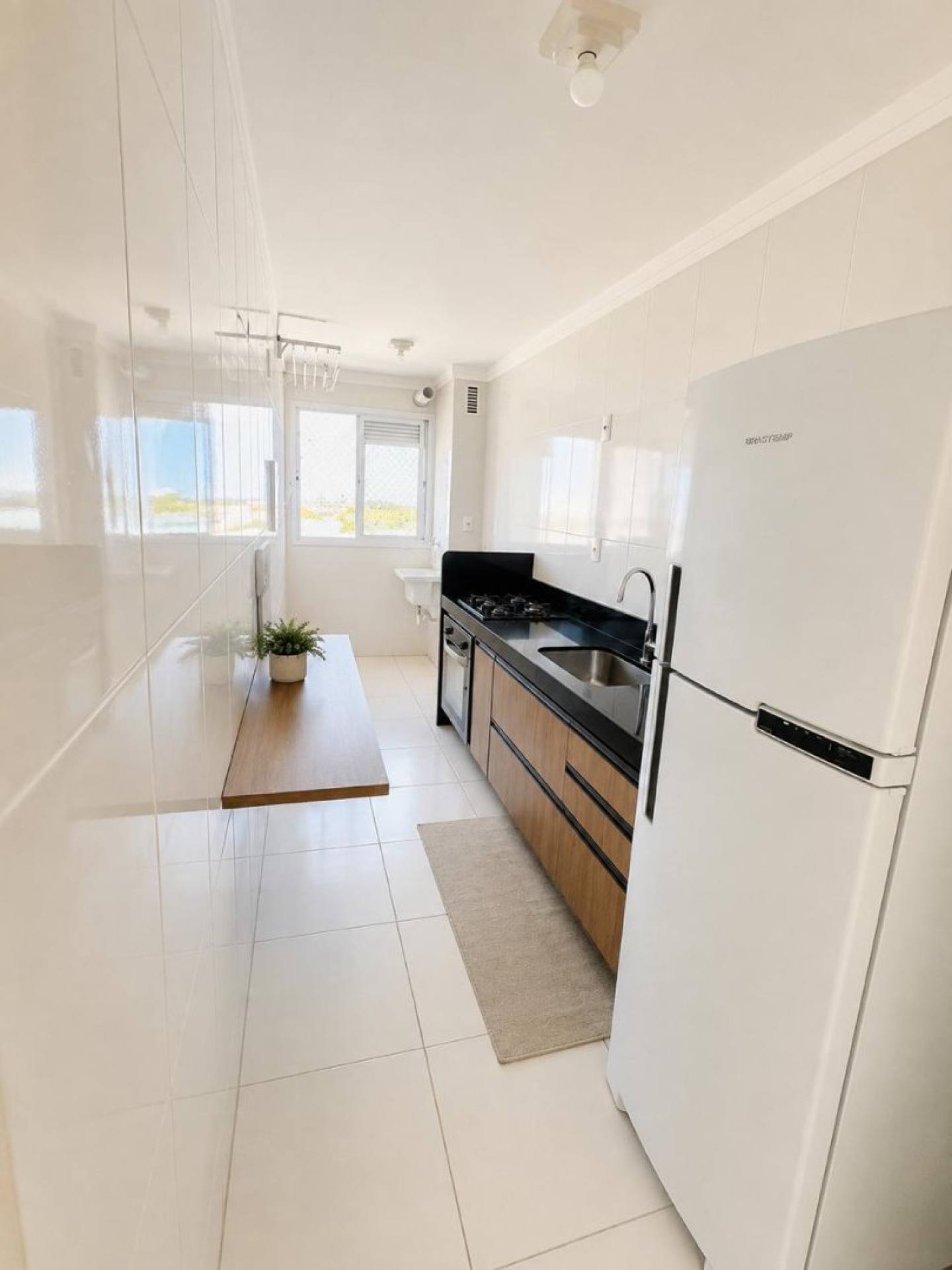 Apartamento à Venda no Luzia com 2 Quartos,Suíte e 1 vaga de Garagem | Easy Luzia