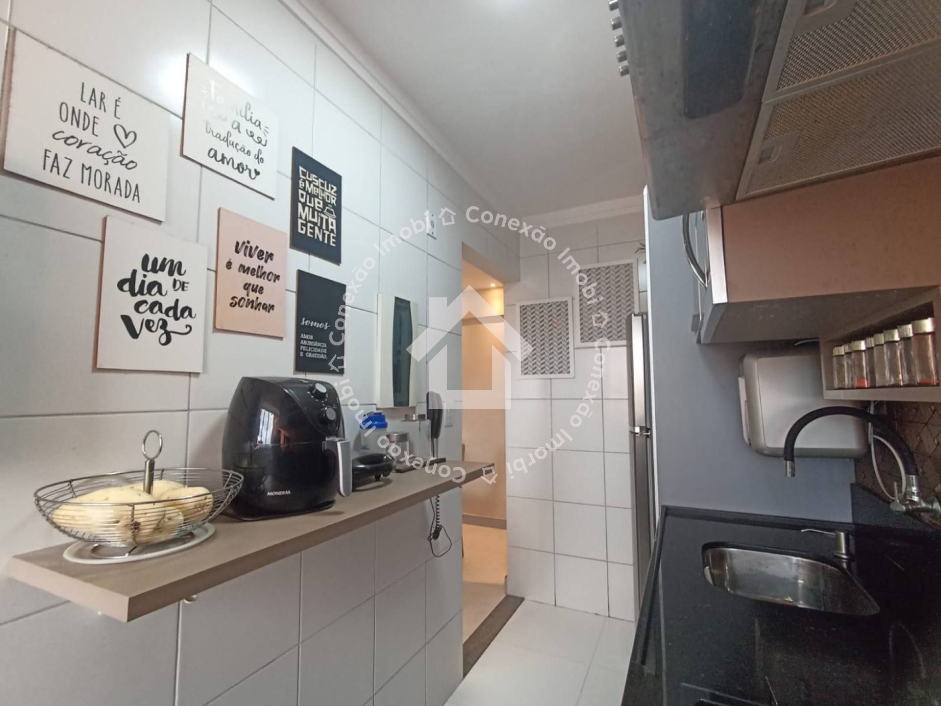 Apartamento Reformado à venda Condomínio Art Ville - Bairro 18 do Forte