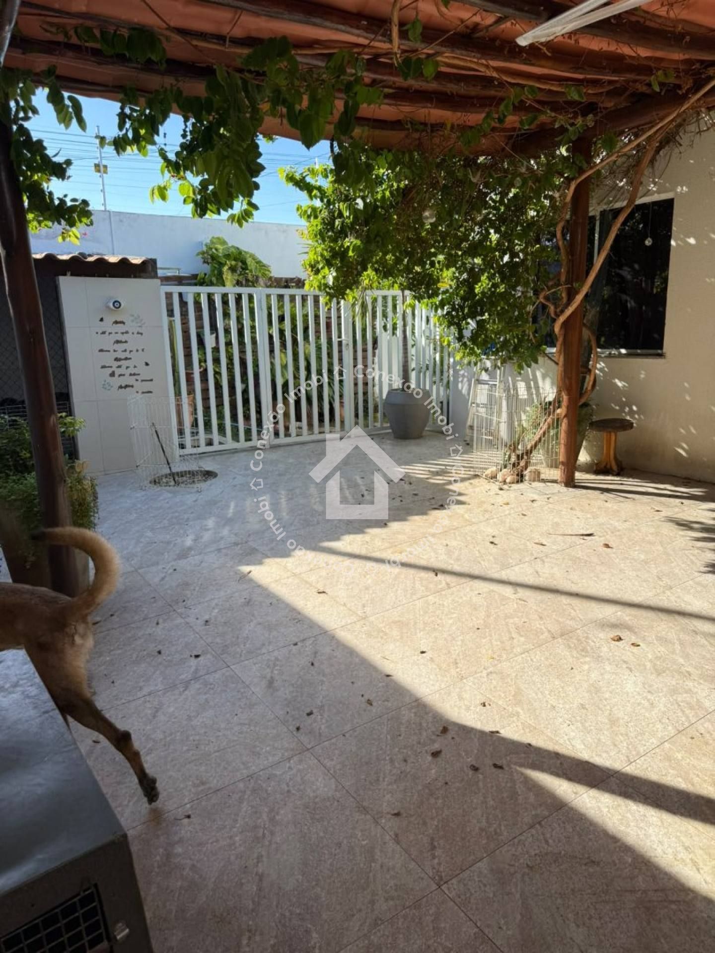 Casa de Esquina Reformada à Venda no Bairro Santa Maria