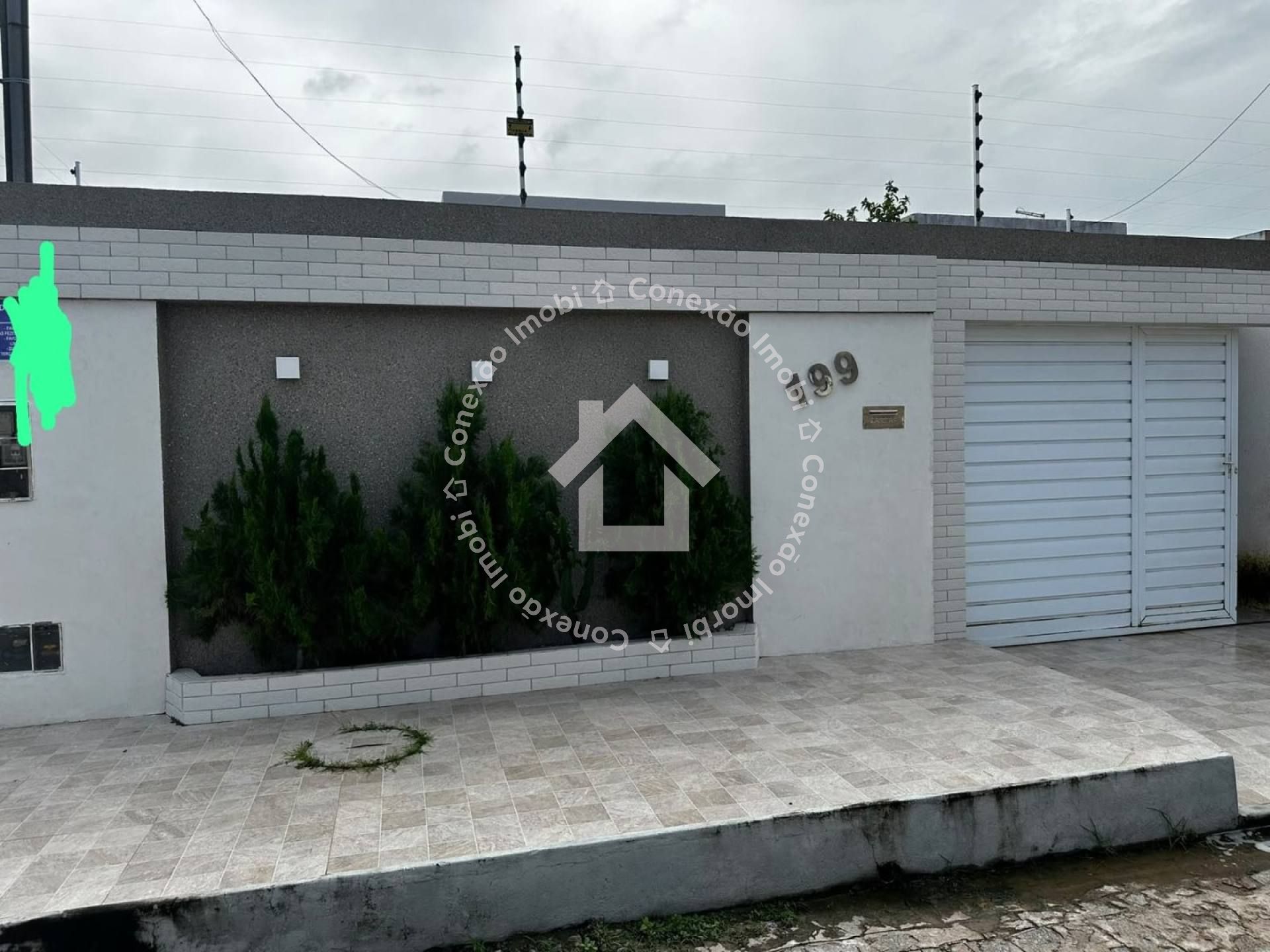 Casa de Esquina Reformada à Venda no Bairro Santa Maria