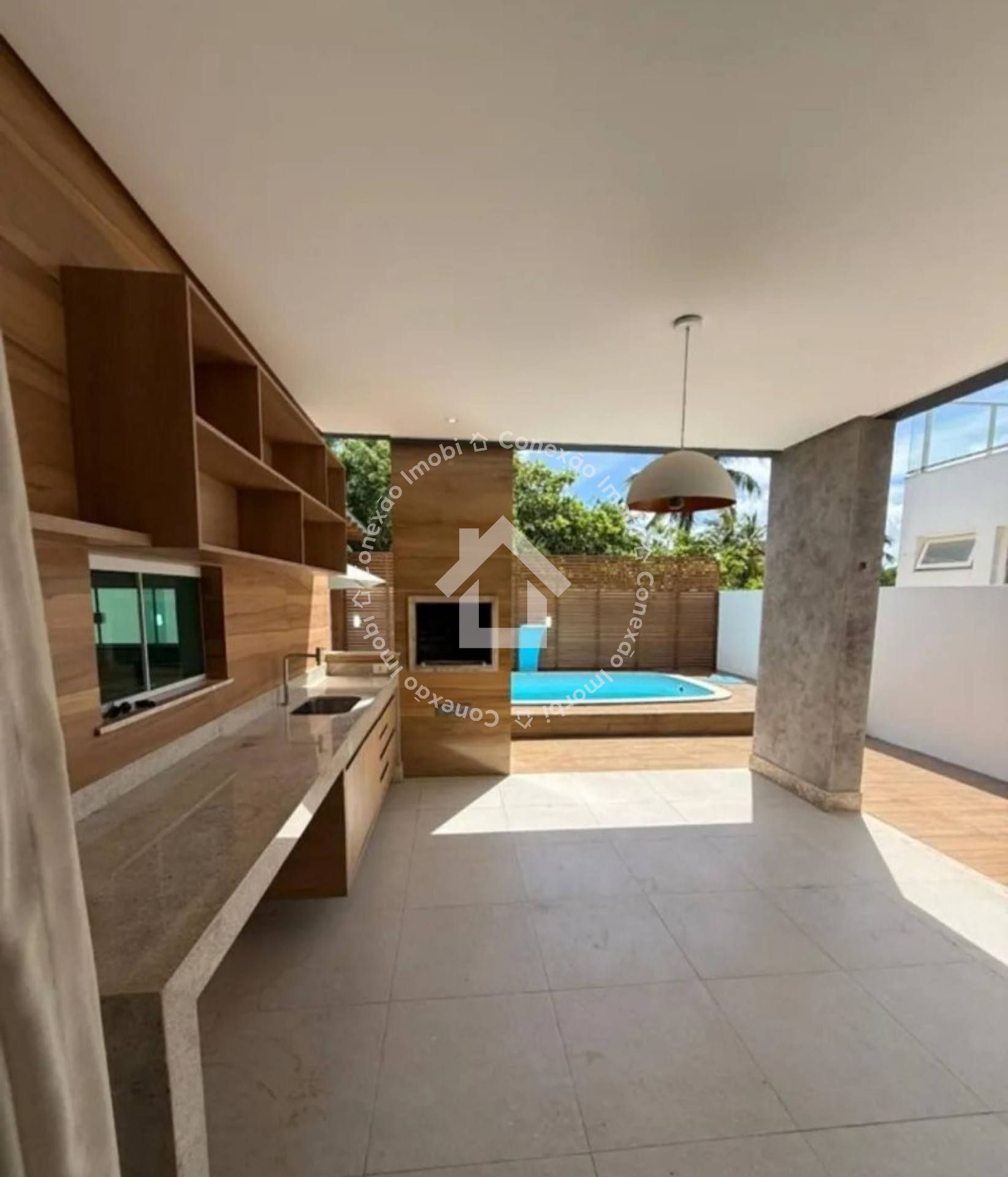 Casa à Venda no Condomínio Fragata com 4 Suítes e Energia Solar em Aracaju
