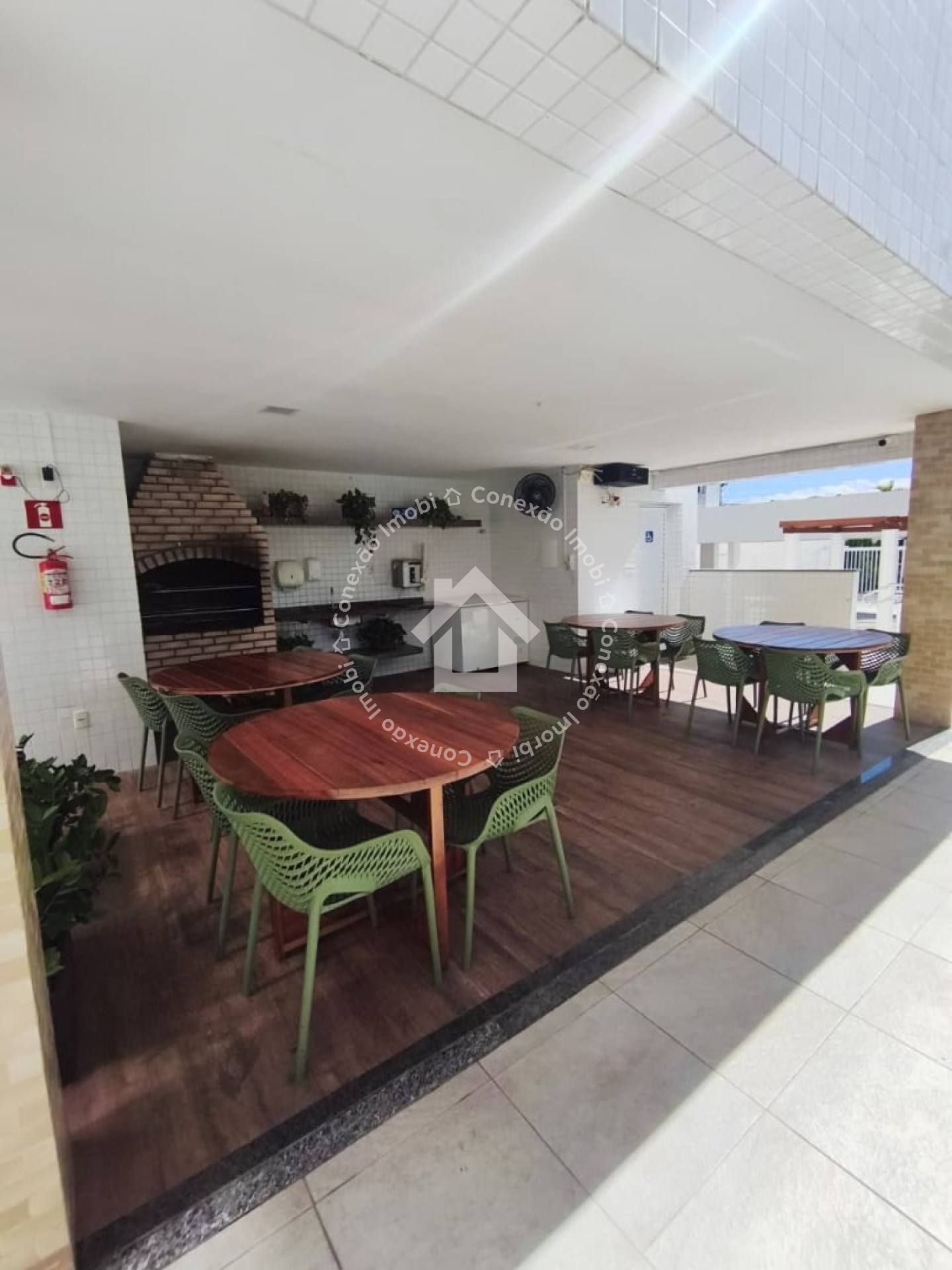 Apartamento à Venda no Residencial Francisco Antônio de Jesus | 3 Quartos, 1 Suíte e 2 Vagas | Coroa do Meio