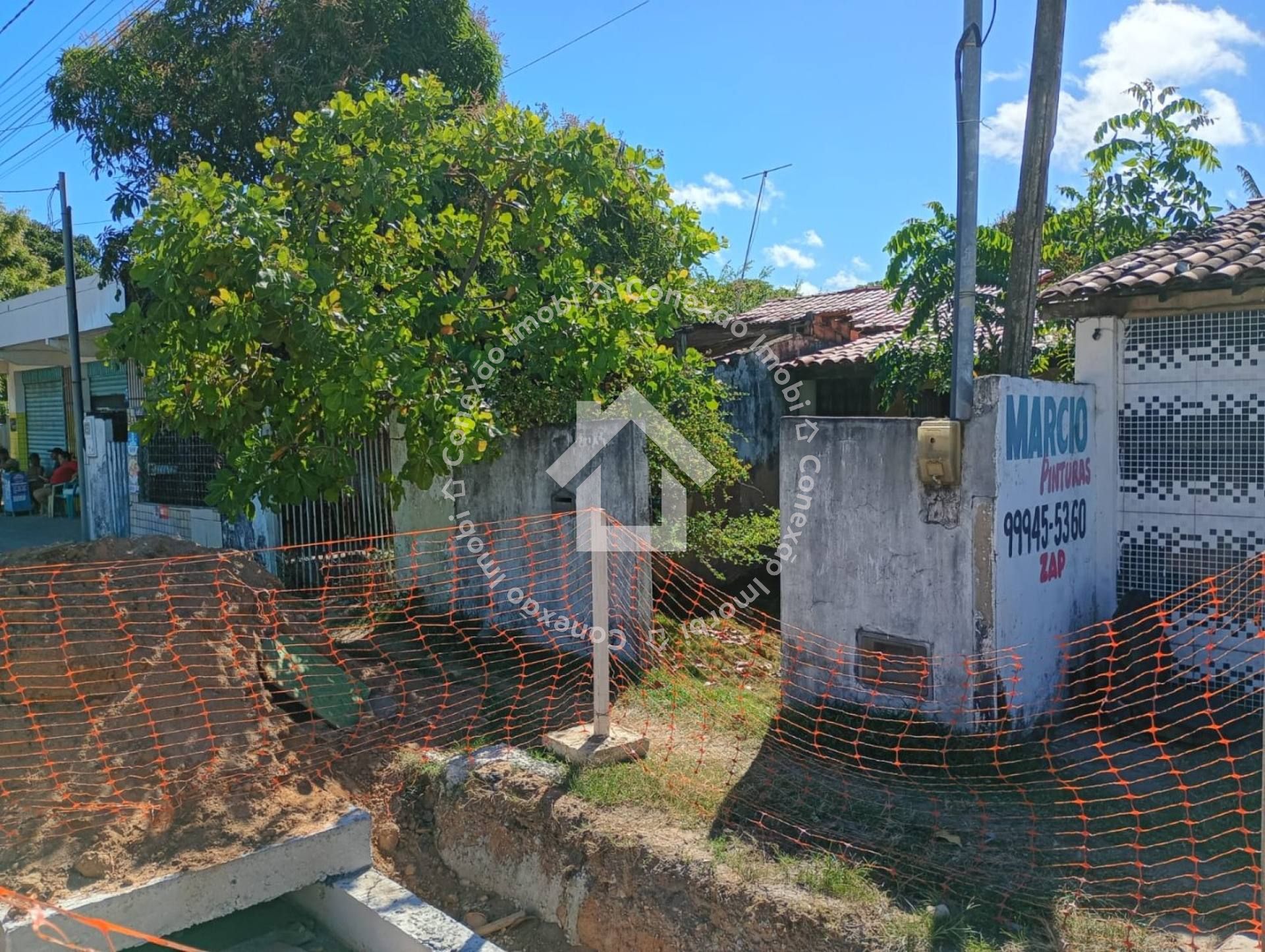 Casa à venda com 2 quartos na Rodovia dos Náufragos
