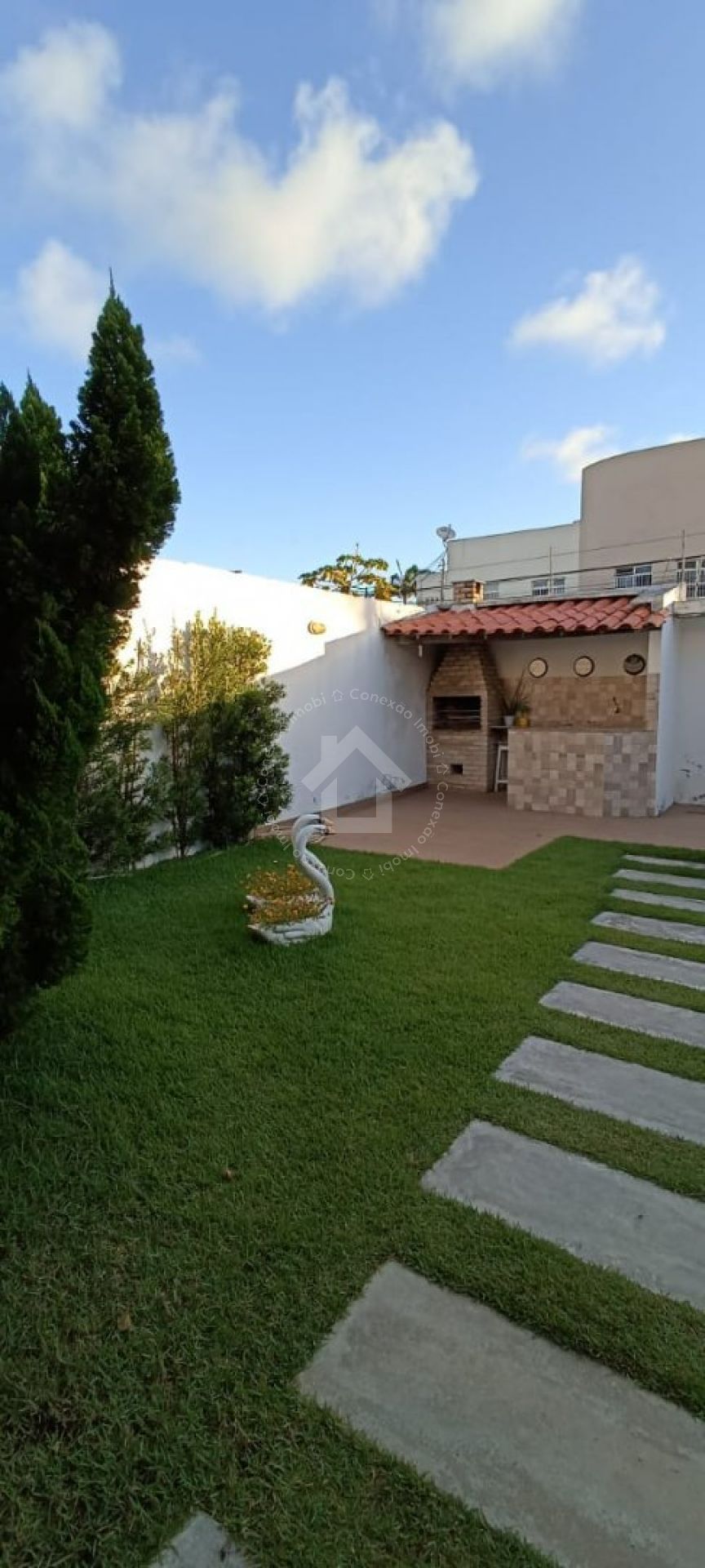 Casa na Atalaia com área de terreno 10x35.