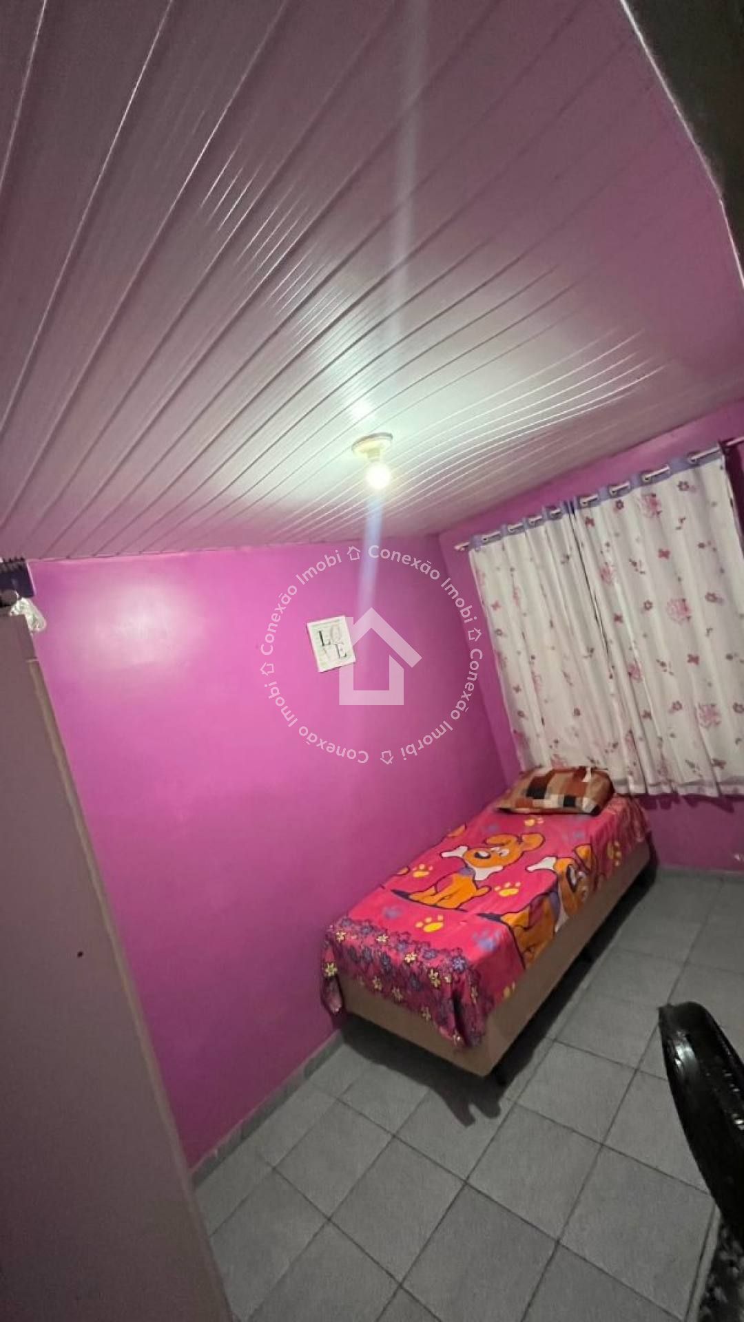 Casa na Aruana | 3/4 com Suíte, Quintal e 2 Vagas de Garagem