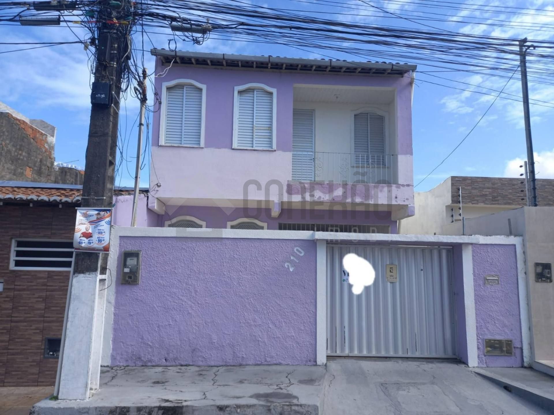 VENDE-SE casa com 4 quartos no Grageru