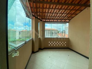 Casa na Farolândia