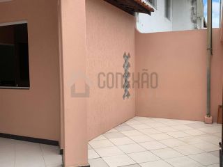 Casa na Farolândia