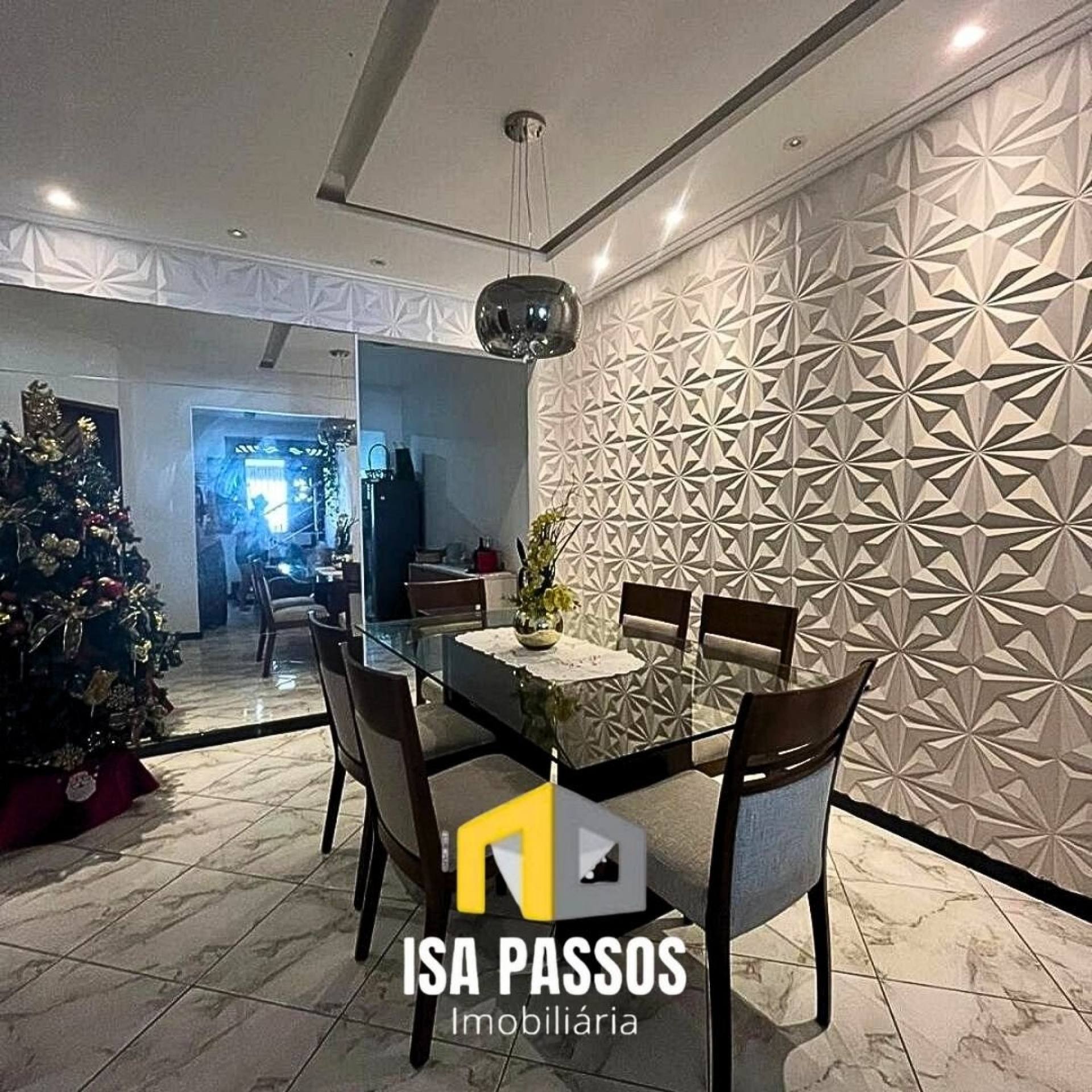 BELÍSSMA Casa Ampla com 280M² e 3 Pavimentos no Bairro VENEZA