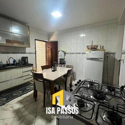 BELÍSSMA Casa Ampla com 280M² e 3 Pavimentos no Bairro VENEZA