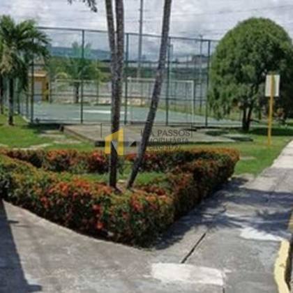 CASA com 160M² no Condomínio MONTE SINAI I (BAIRRO OLARIA)