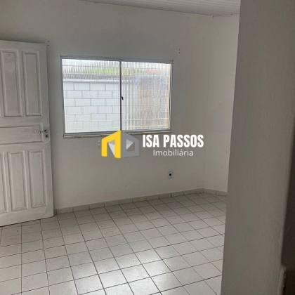 Vendo Casa no Bairro Aruana (AT 180M² e AC 60,88m²)